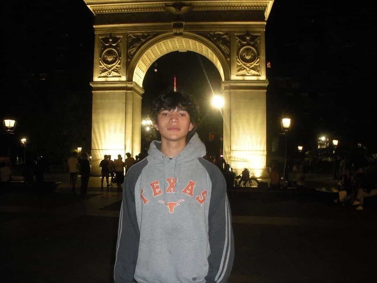 Starbucks coworker posed for interview picture