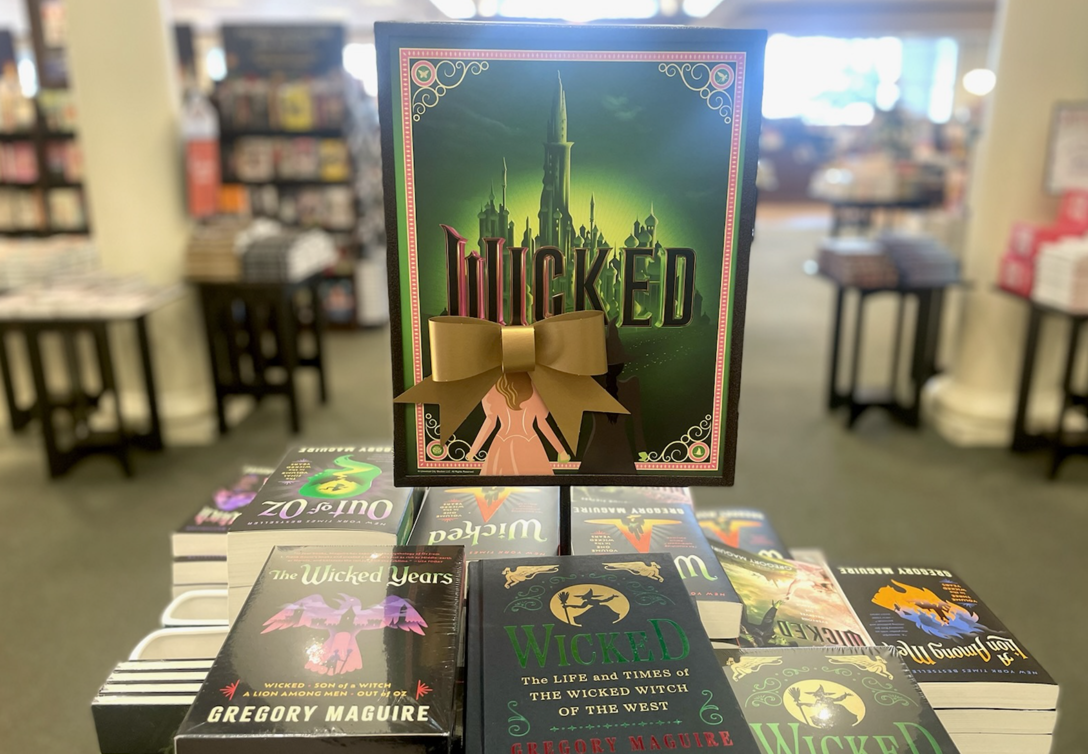 Picture of Wicked set up in a Barnes and Nobles