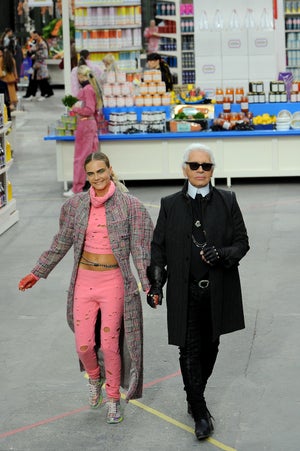 cara delevingne and karl lagerfeld at paris fashion week