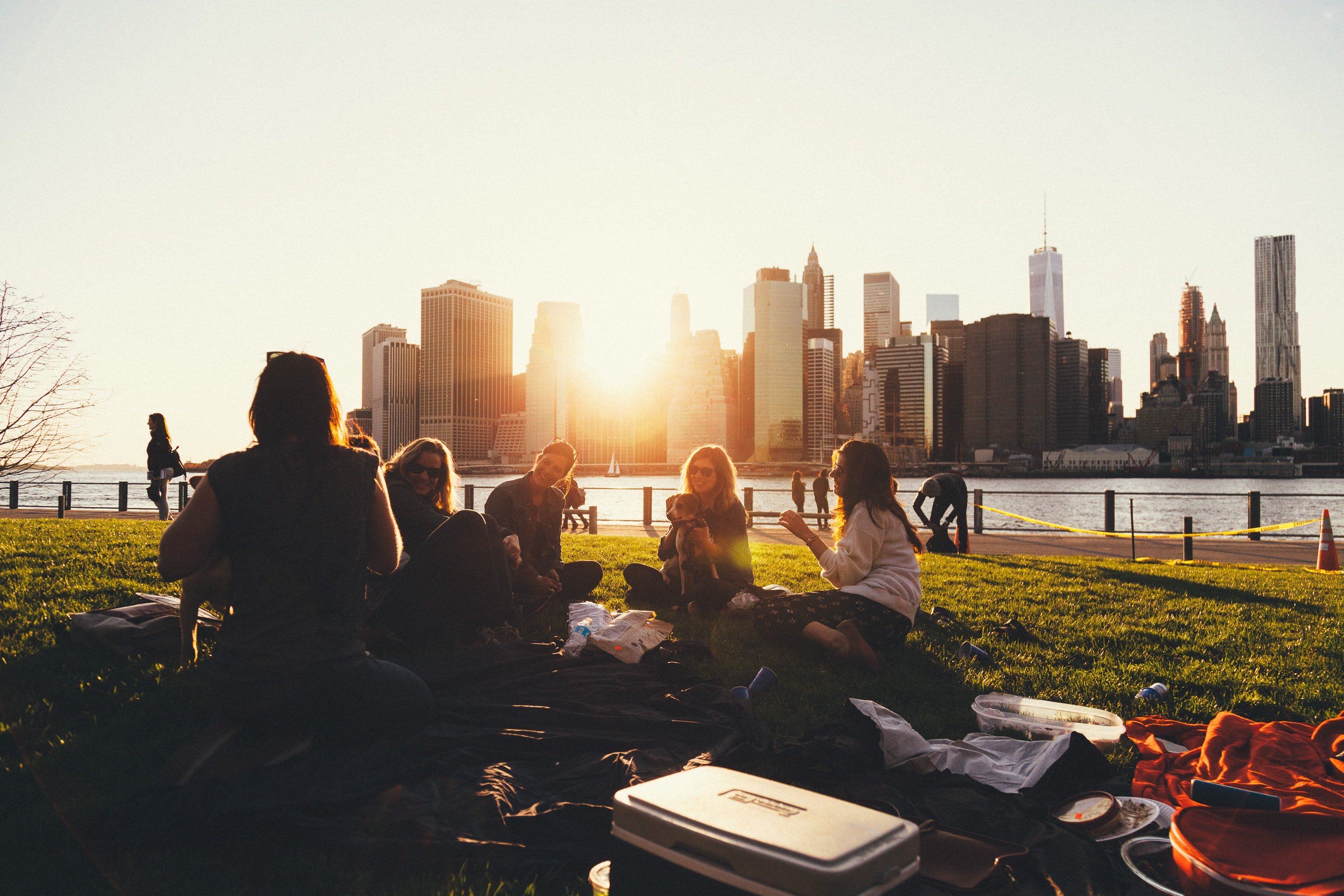 brooklyn sunset picnic by Ben Duchac on Unsplash?width=698&height=466&fit=crop&auto=webp&dpr=4
