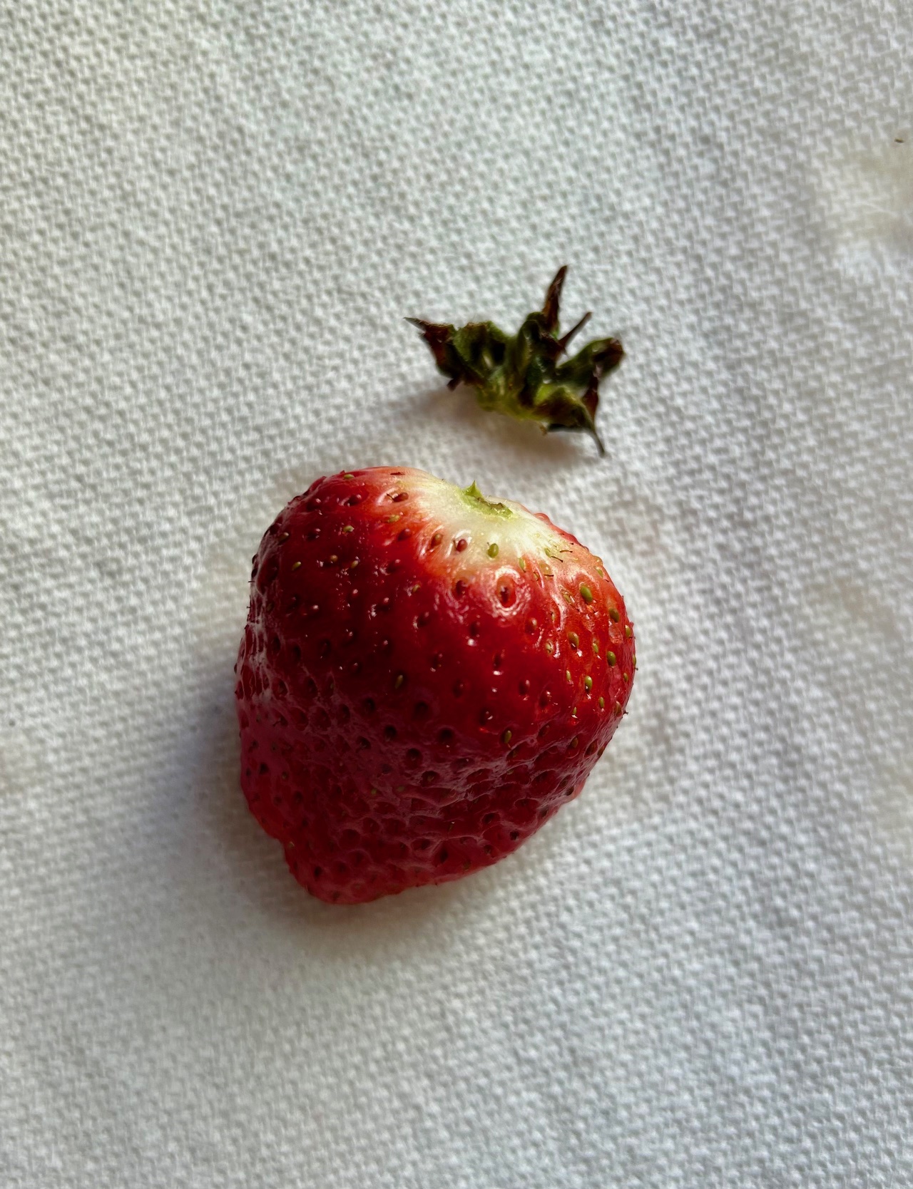 erewhon strawberry review 2025