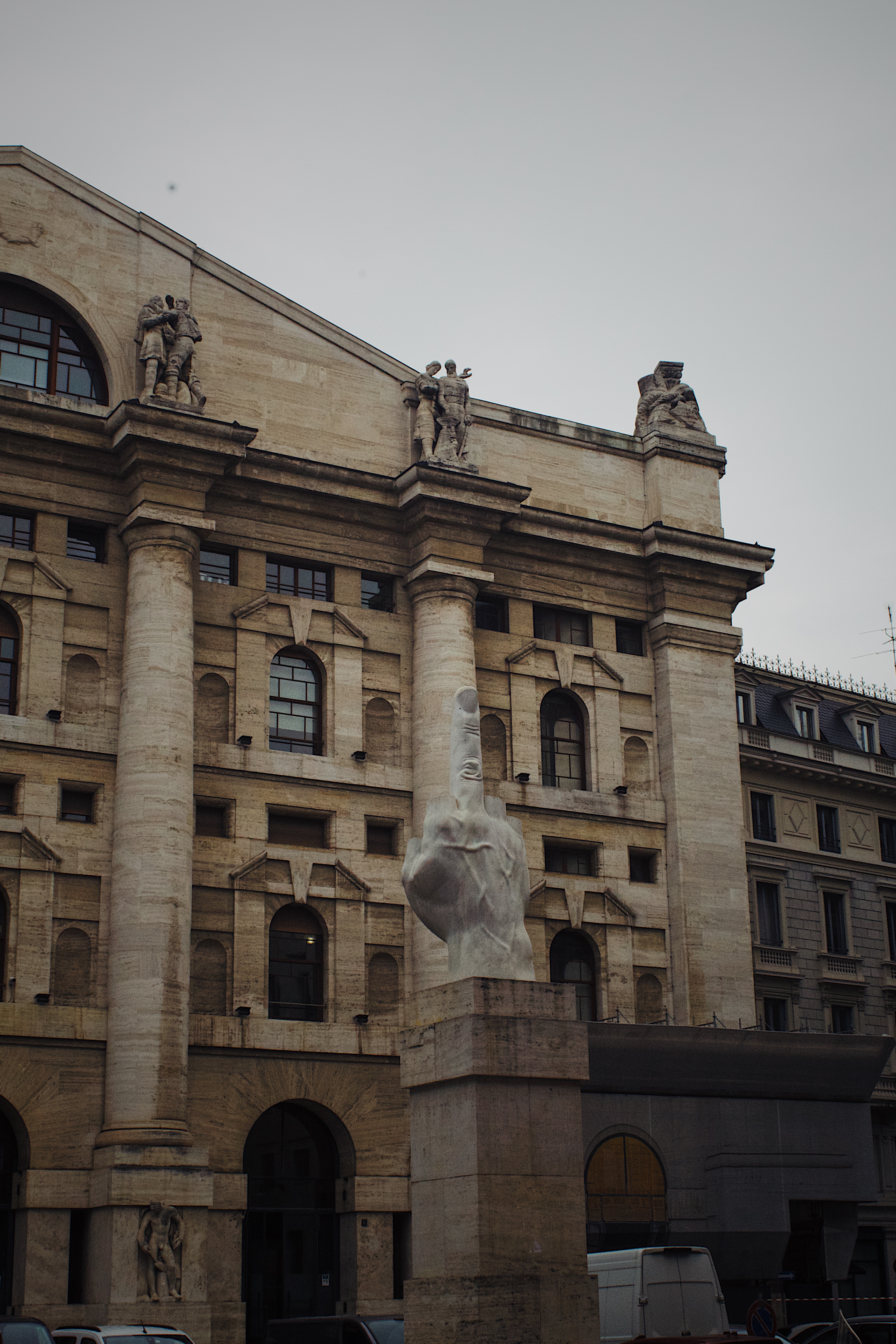 L.O.V.E. statue in Milan