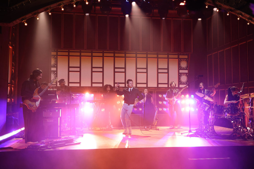 harry styles SNL performance 2026 0004?width=698&height=466&fit=crop&auto=webp&dpr=4