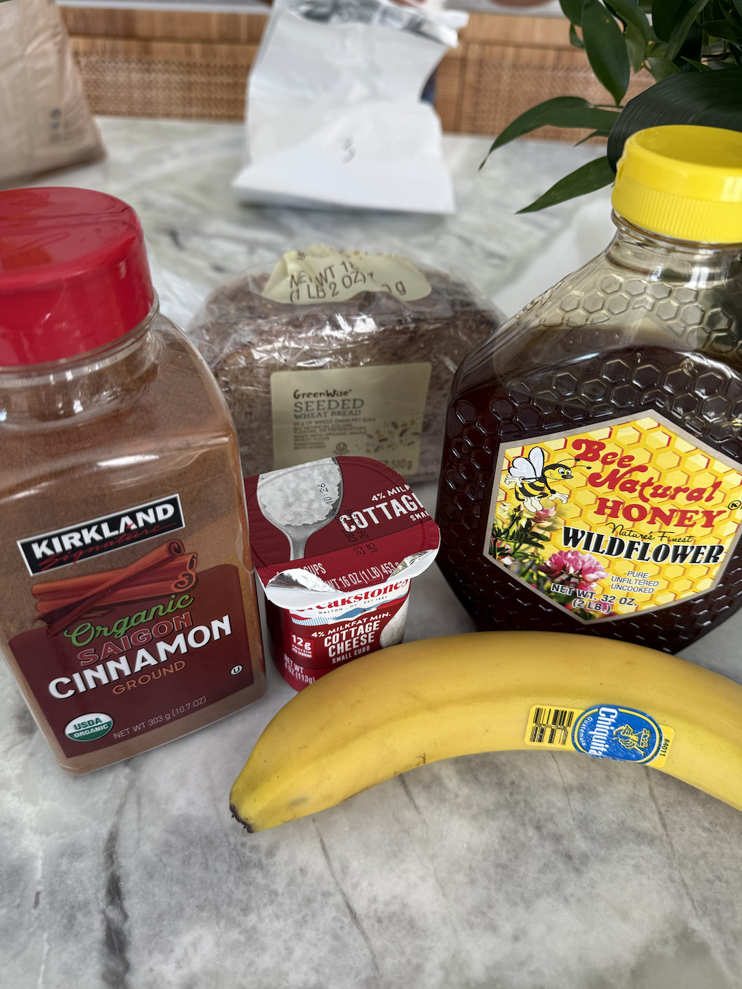 ingredients of banana toast