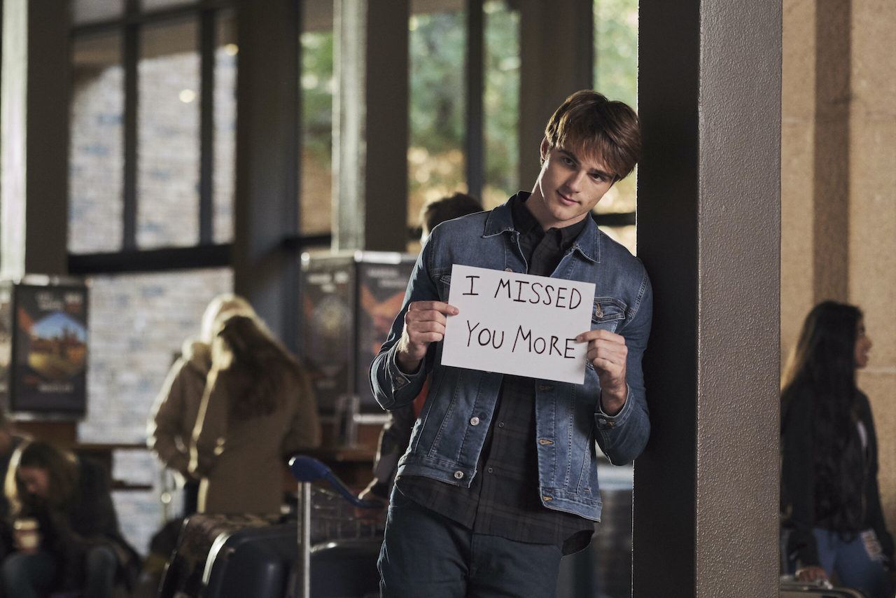 kissing booth 2 long distance?width=1024&height=1024&fit=cover&auto=webp&dpr=4