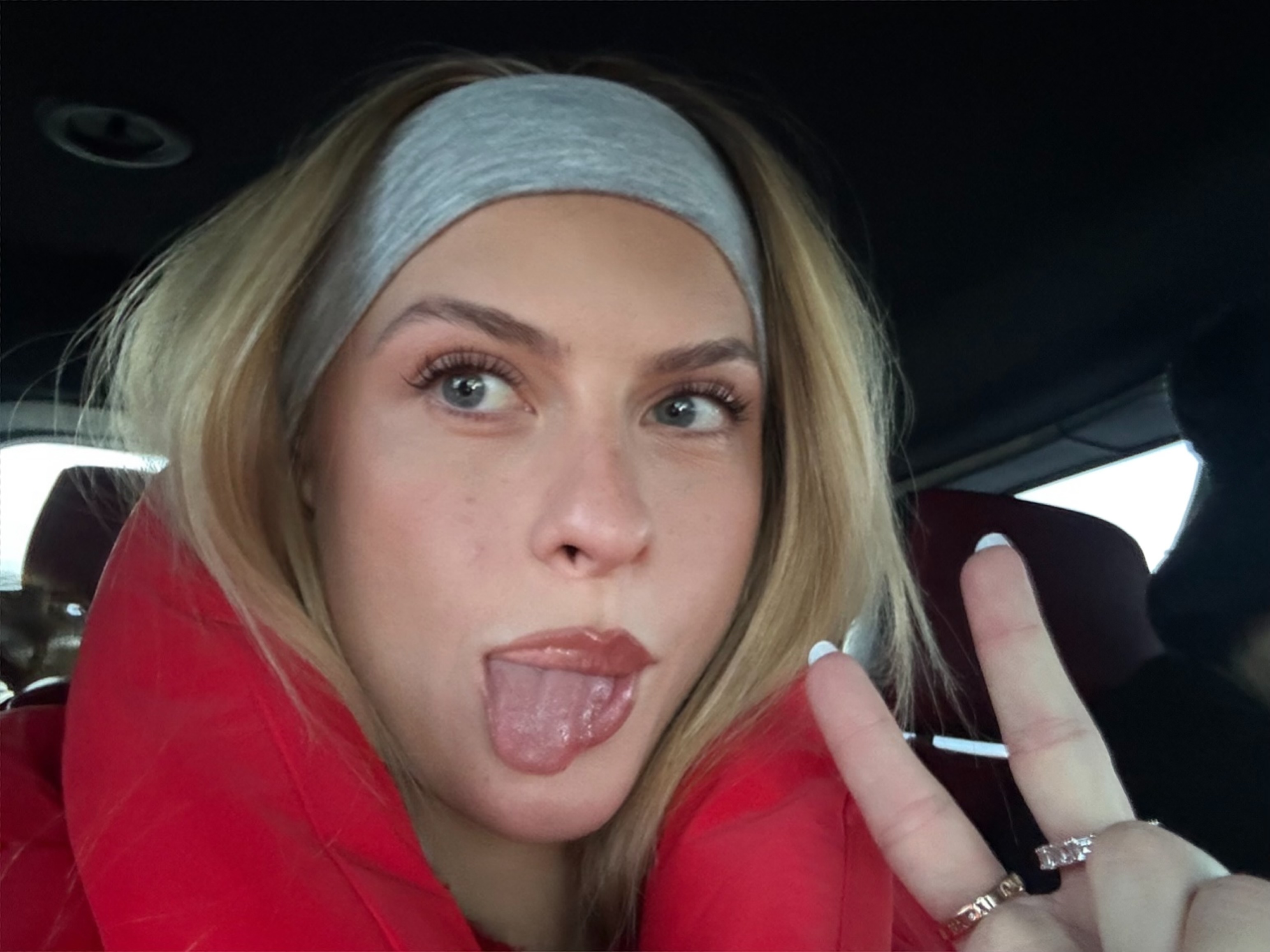 Xandra Pohl for Next Question