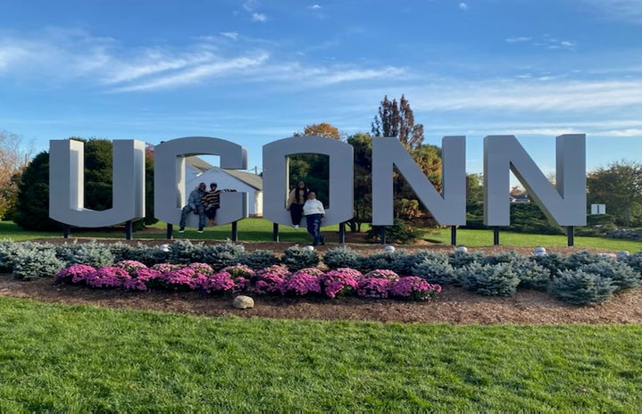 picture of UConn sign in the front of campus