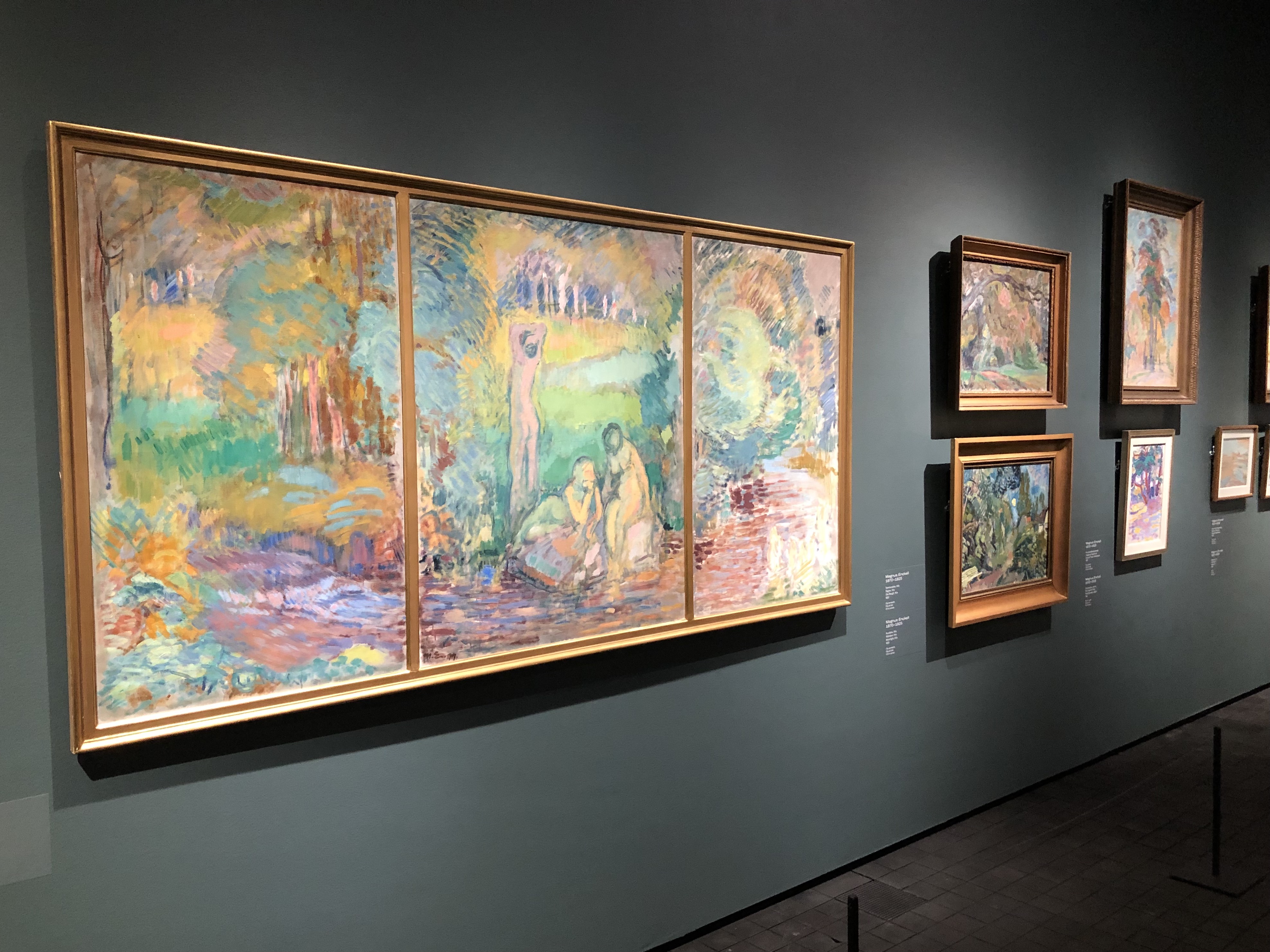 Image of a colorist painting in the Helsinki museum Amos Rex. The painting is a post-impressionist, colorist piece depicting bathing women.