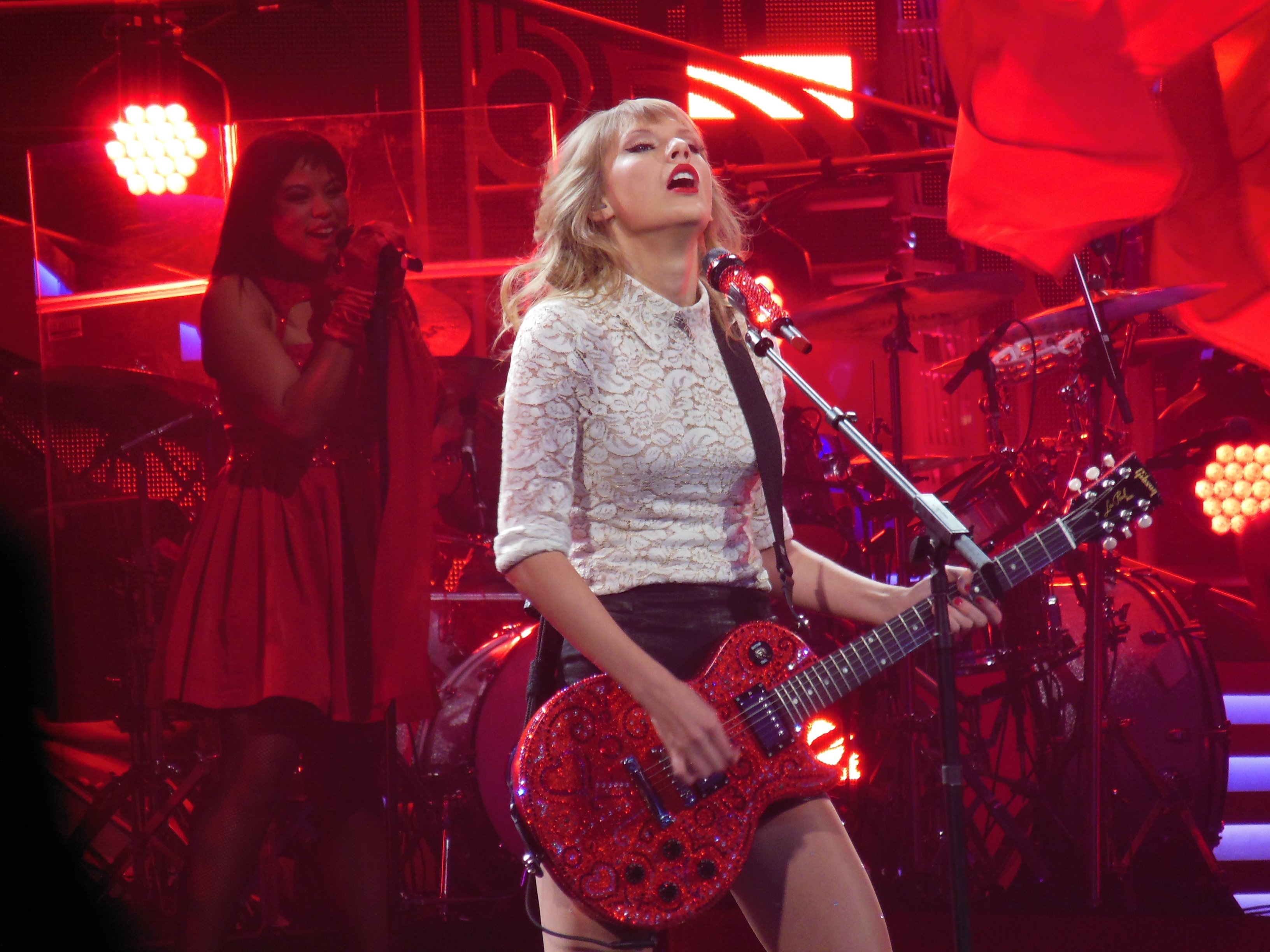 Taylor Swift on stage