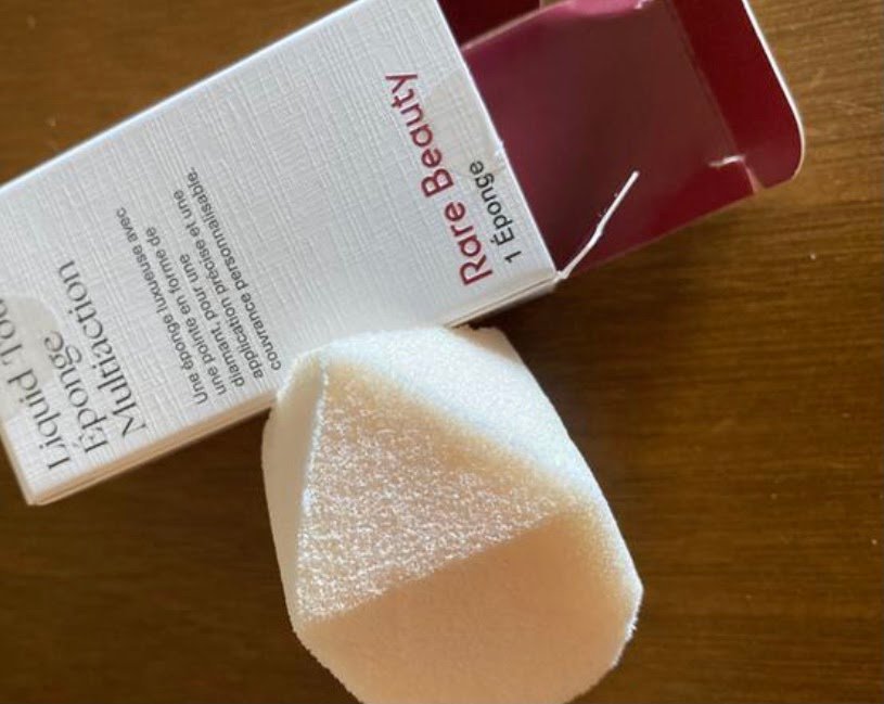 Rare Beauty Makeup Sponge