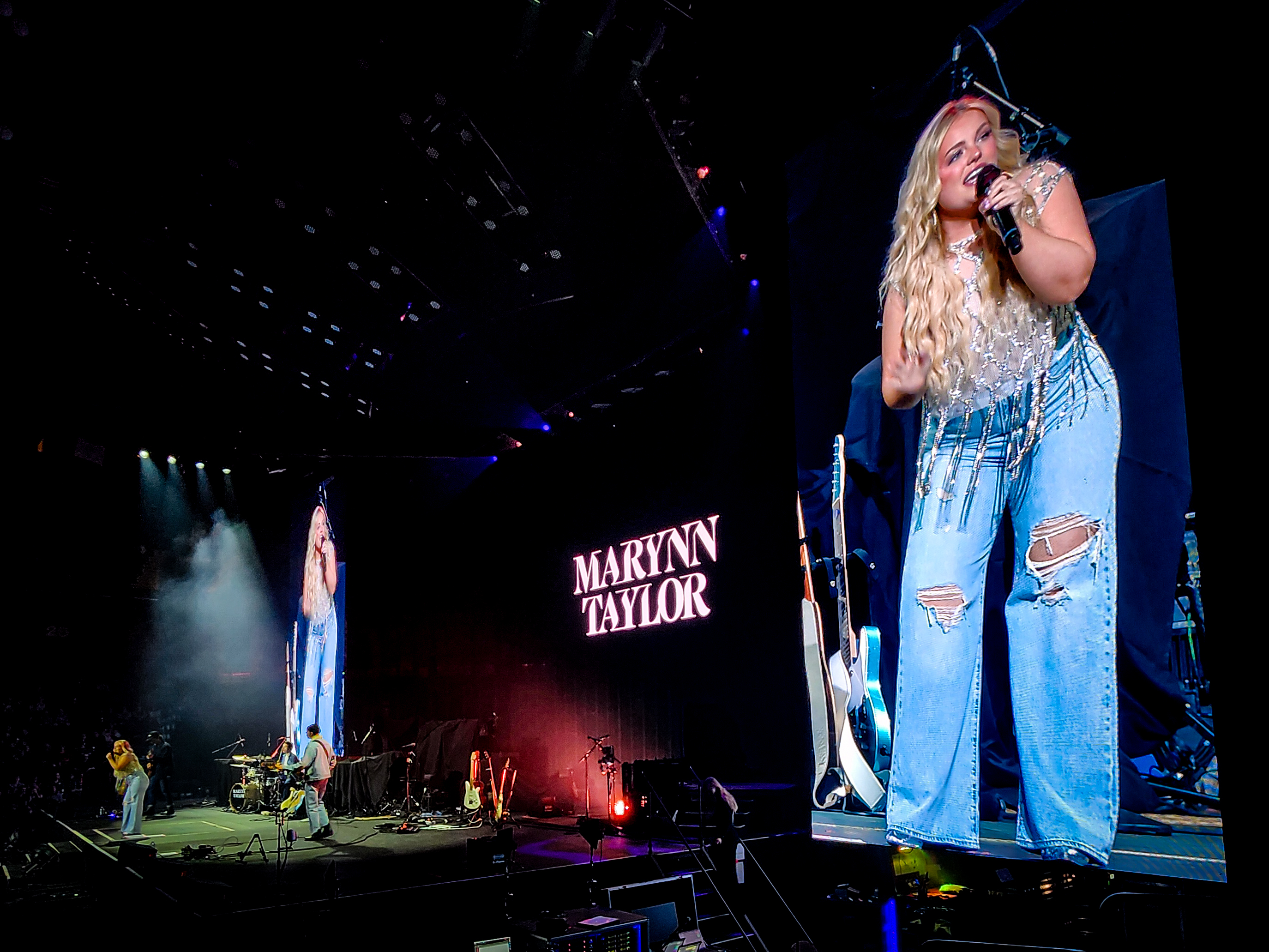 MaRynn Taylor performing at Mohegan Sun Arena in Uncasville, CT on 2/14/25, opening for Kelsea Ballerini\'s show during Kelsea Ballerini LIVE ON TOUR