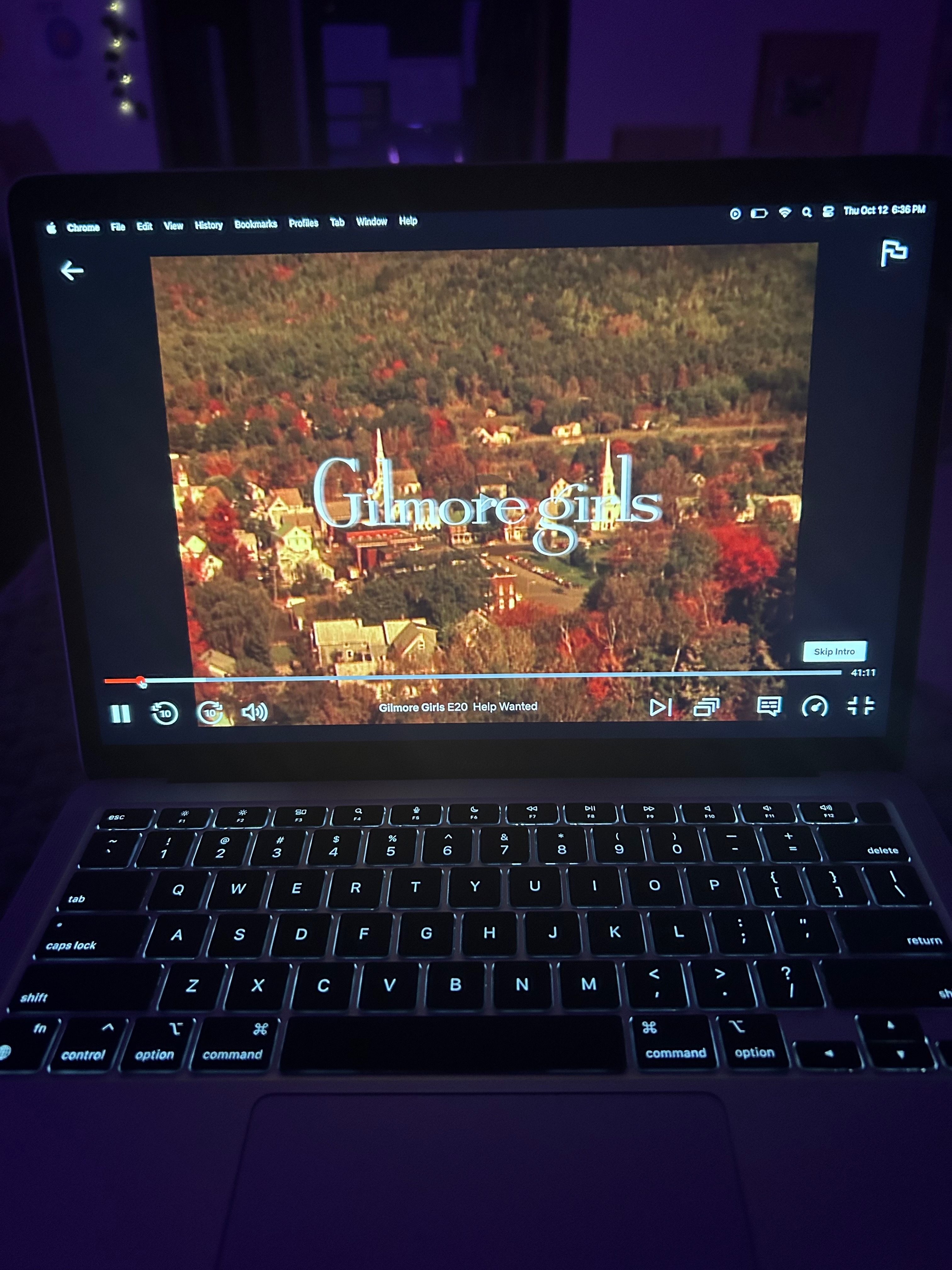 Gilmore Girls on computer in dorm room