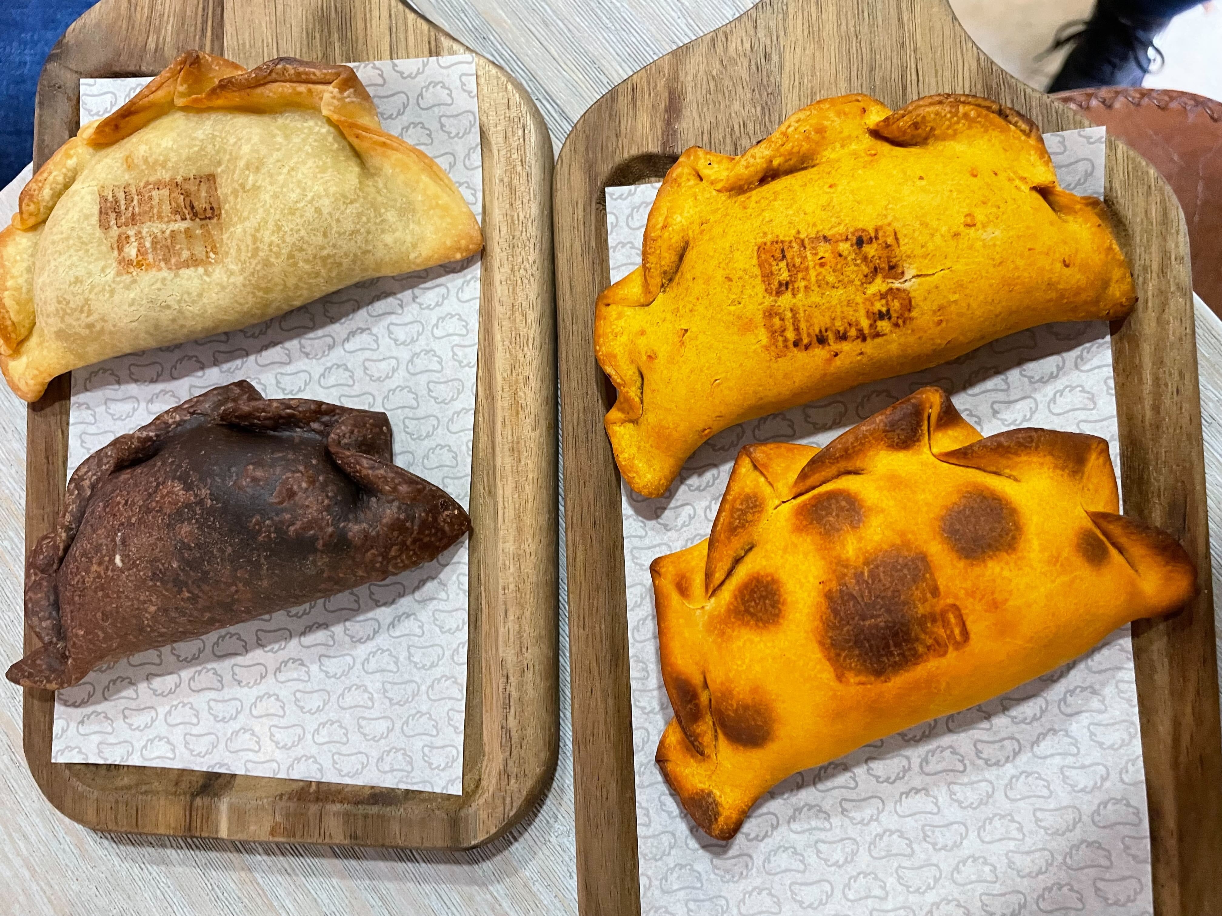 Photo of the empanadas from Las Muns.