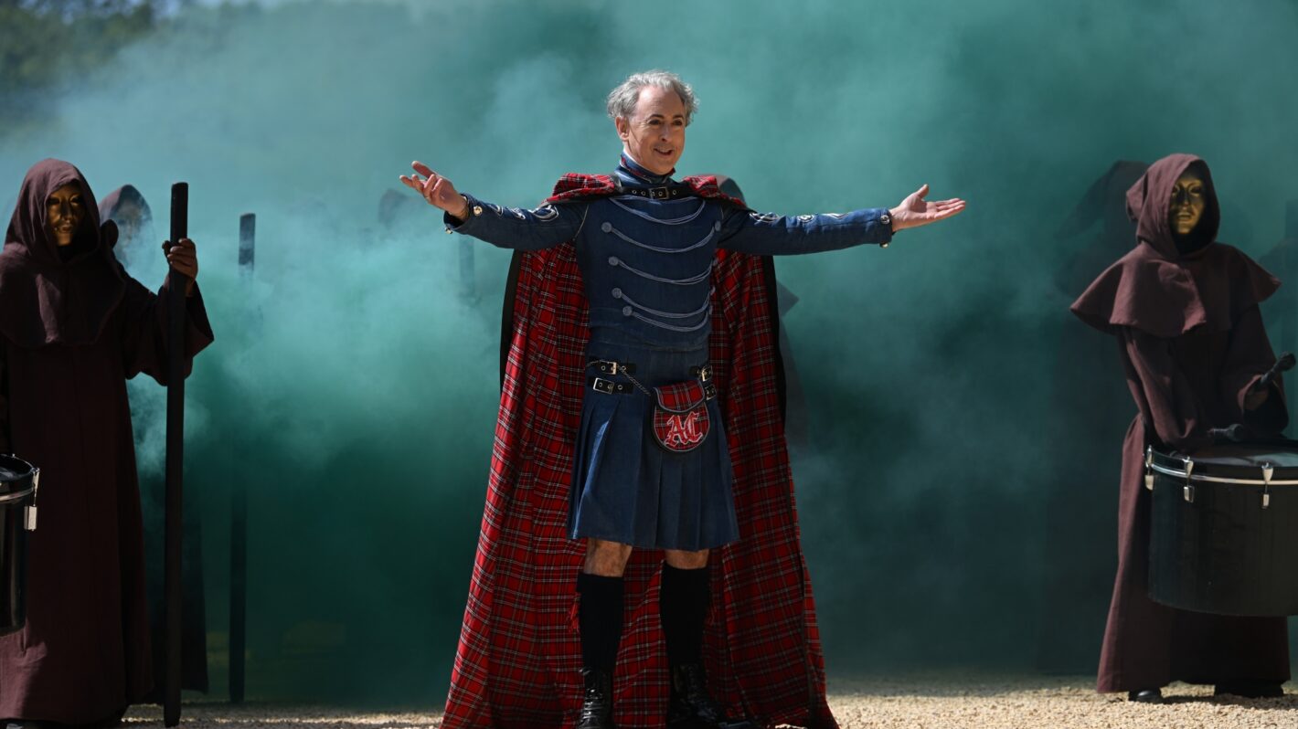 Still of Alan Cumming, the host of \'Traitors\'