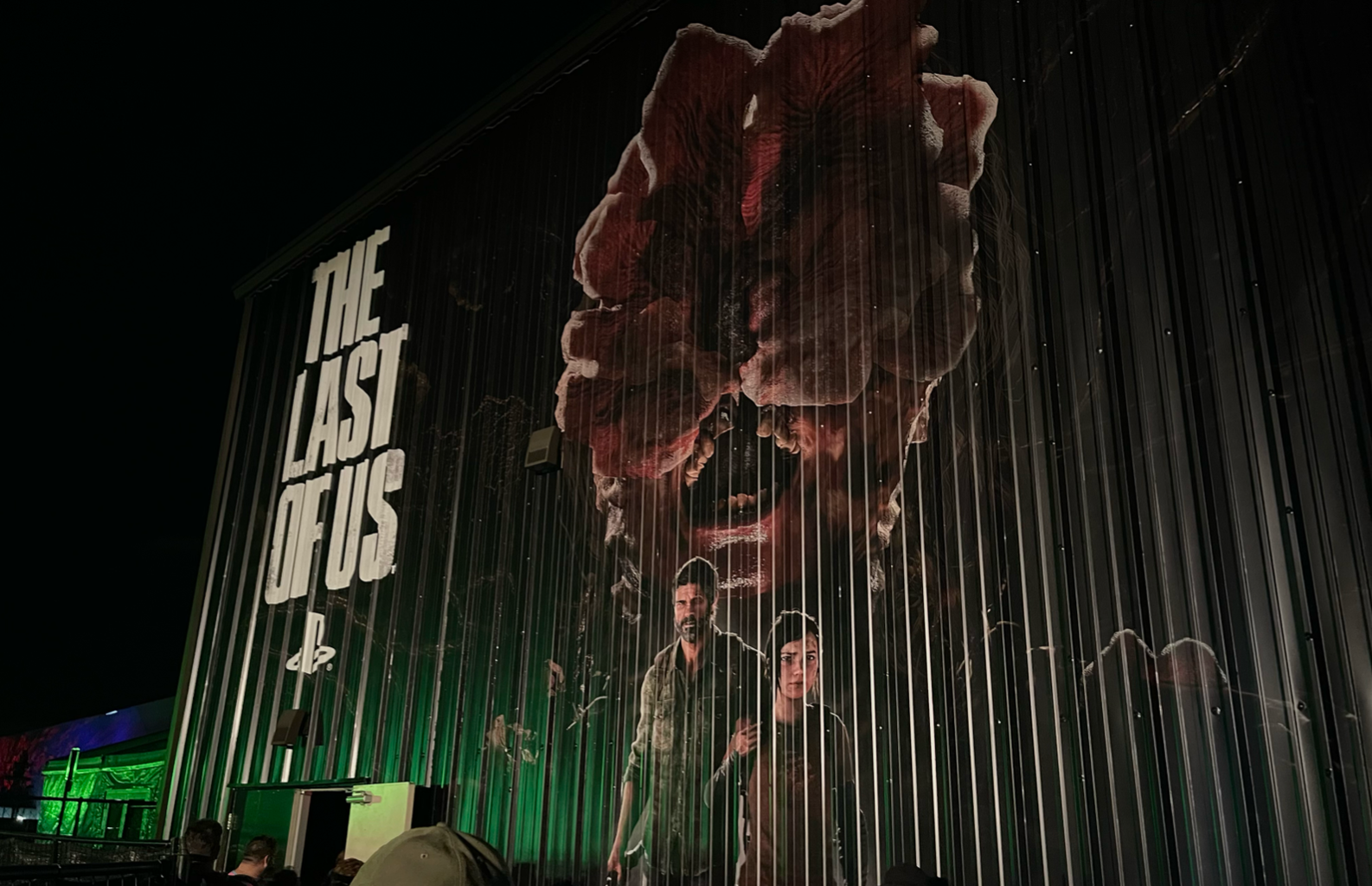 The last of us house at Halloween Horror Nights