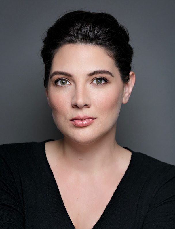 Portrait of Taylor Jekins Reid?width=1024&height=1024&fit=cover&auto=webp&dpr=4