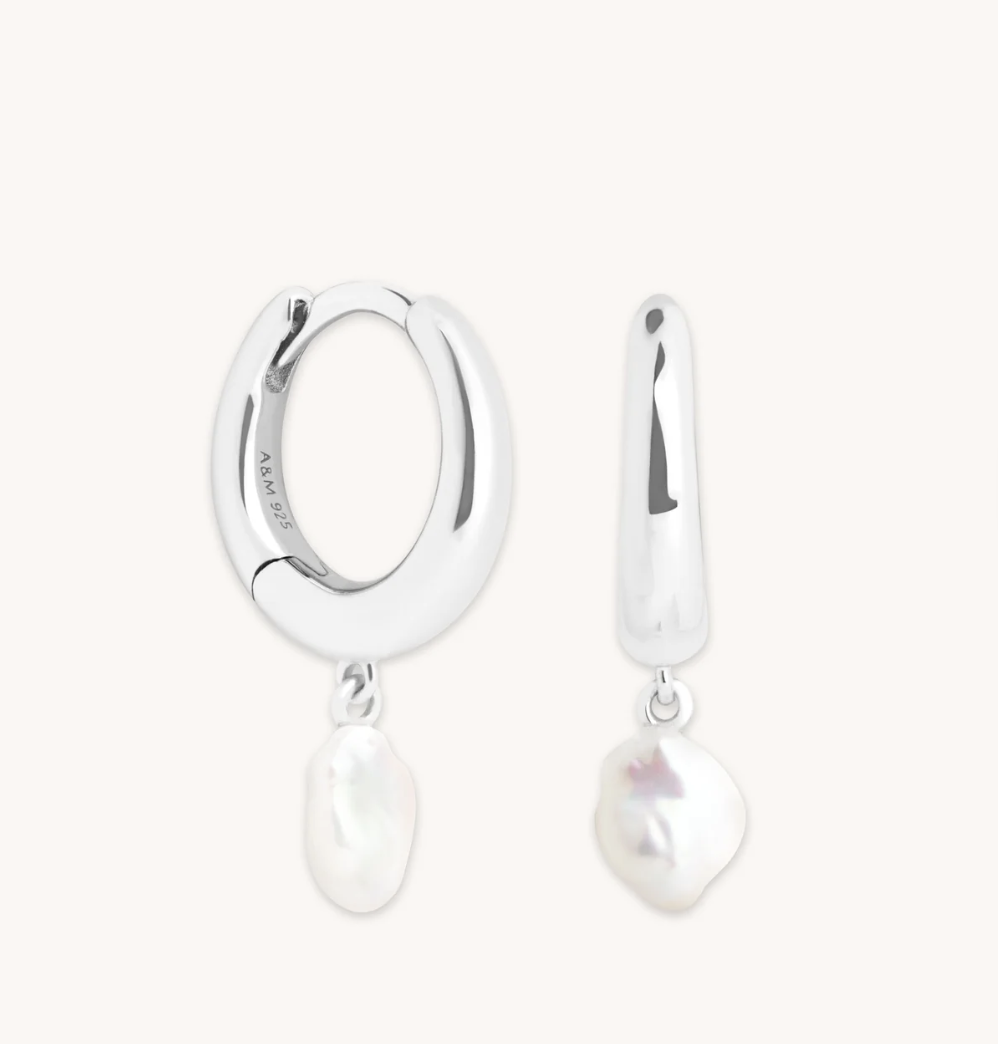 Astrid and Miyu Pearl Earrings