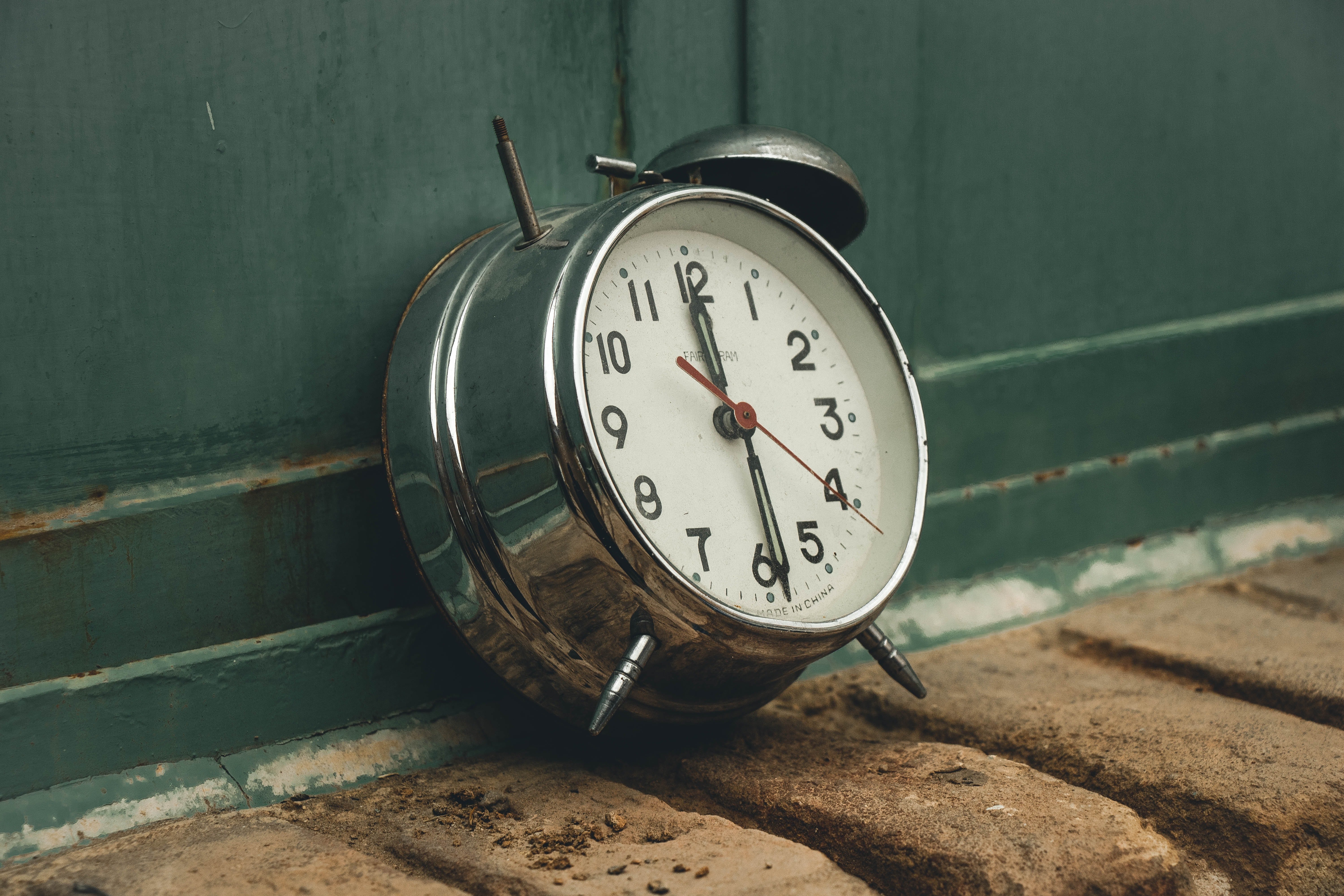 alarm clockjpg by Unsplash?width=698&height=466&fit=crop&auto=webp&dpr=4