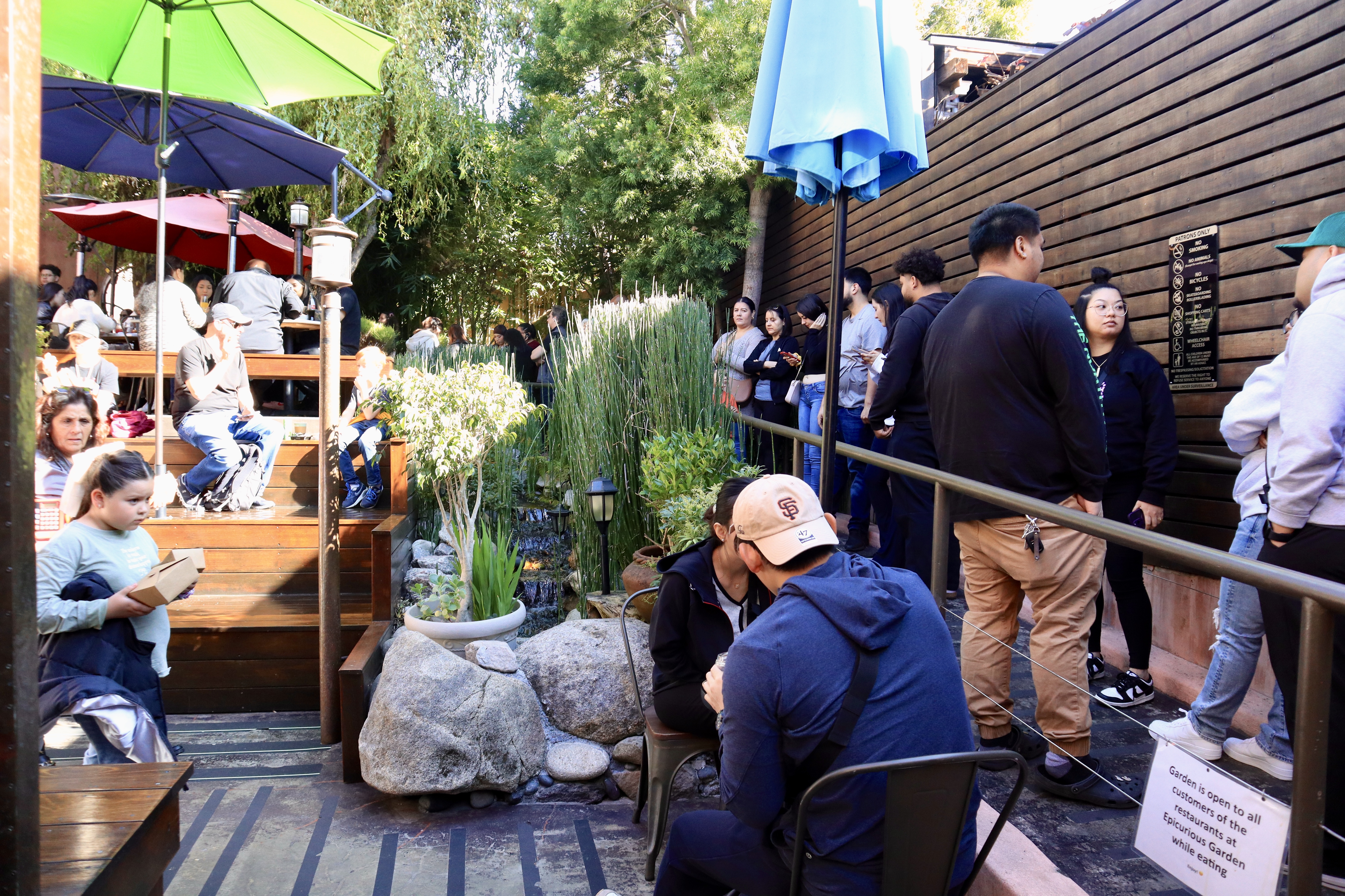 Eggy\'s outdoor patio