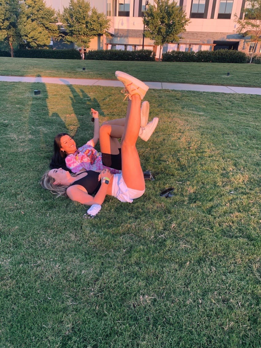 Picture of green grass with friend