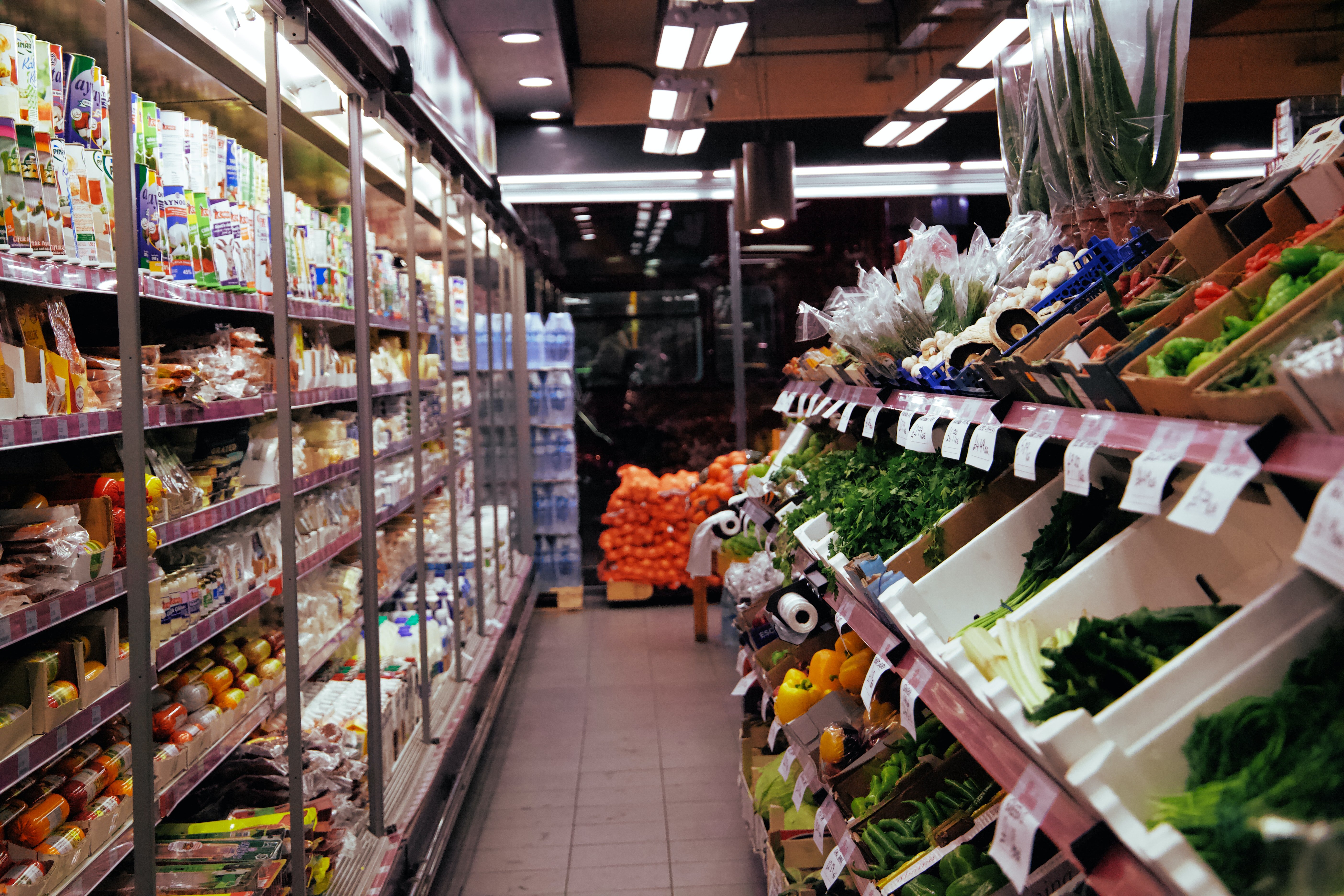 grocery shoppingjpg by UnSplash?width=698&height=466&fit=crop&auto=webp&dpr=4