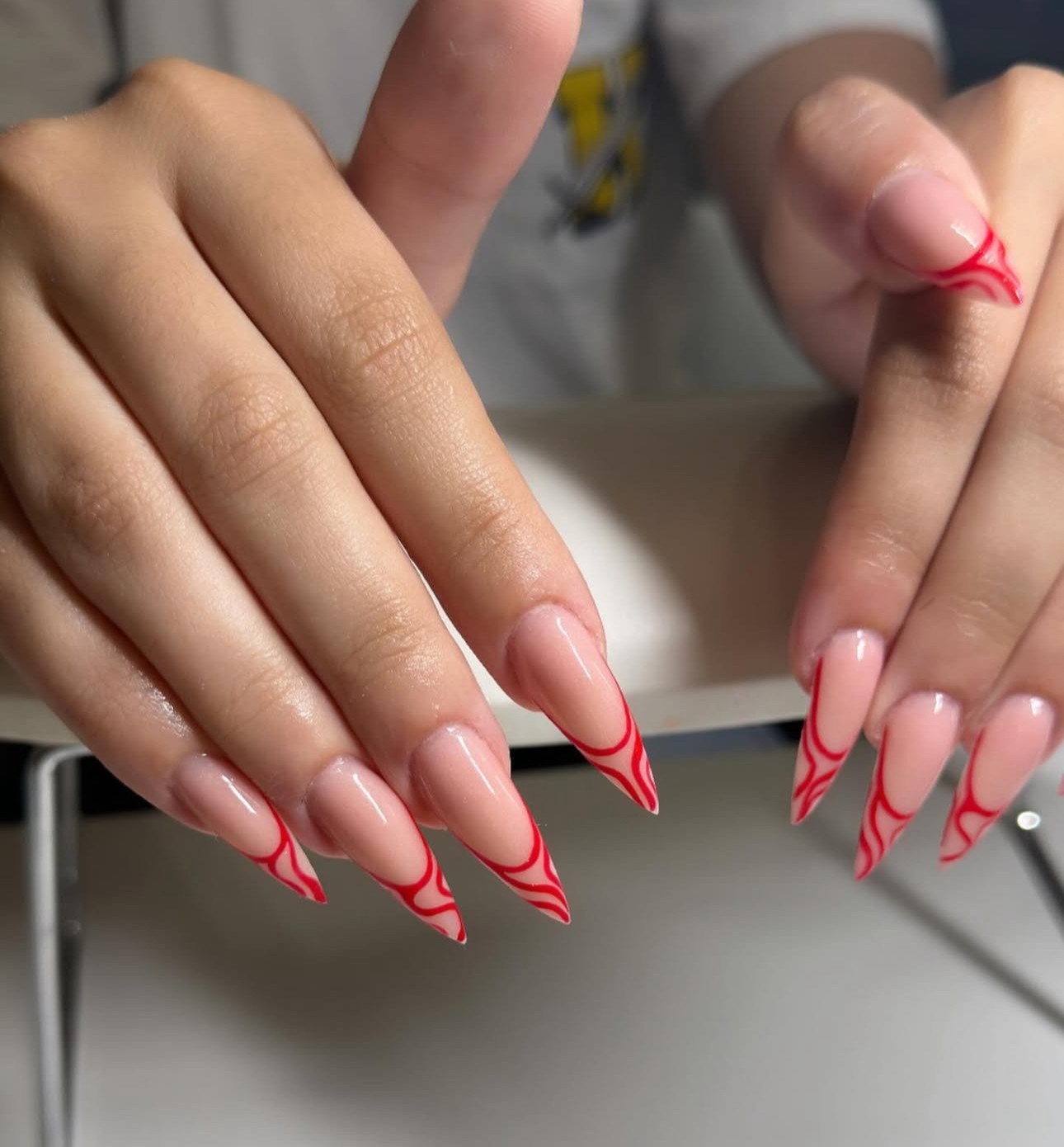 red nail set