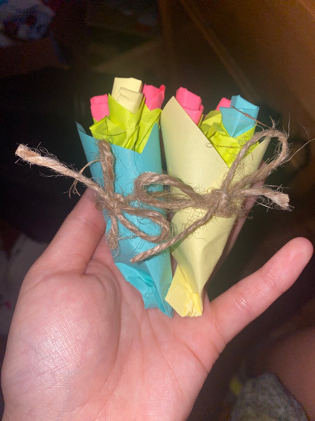 How to make sticky note flower bouquet