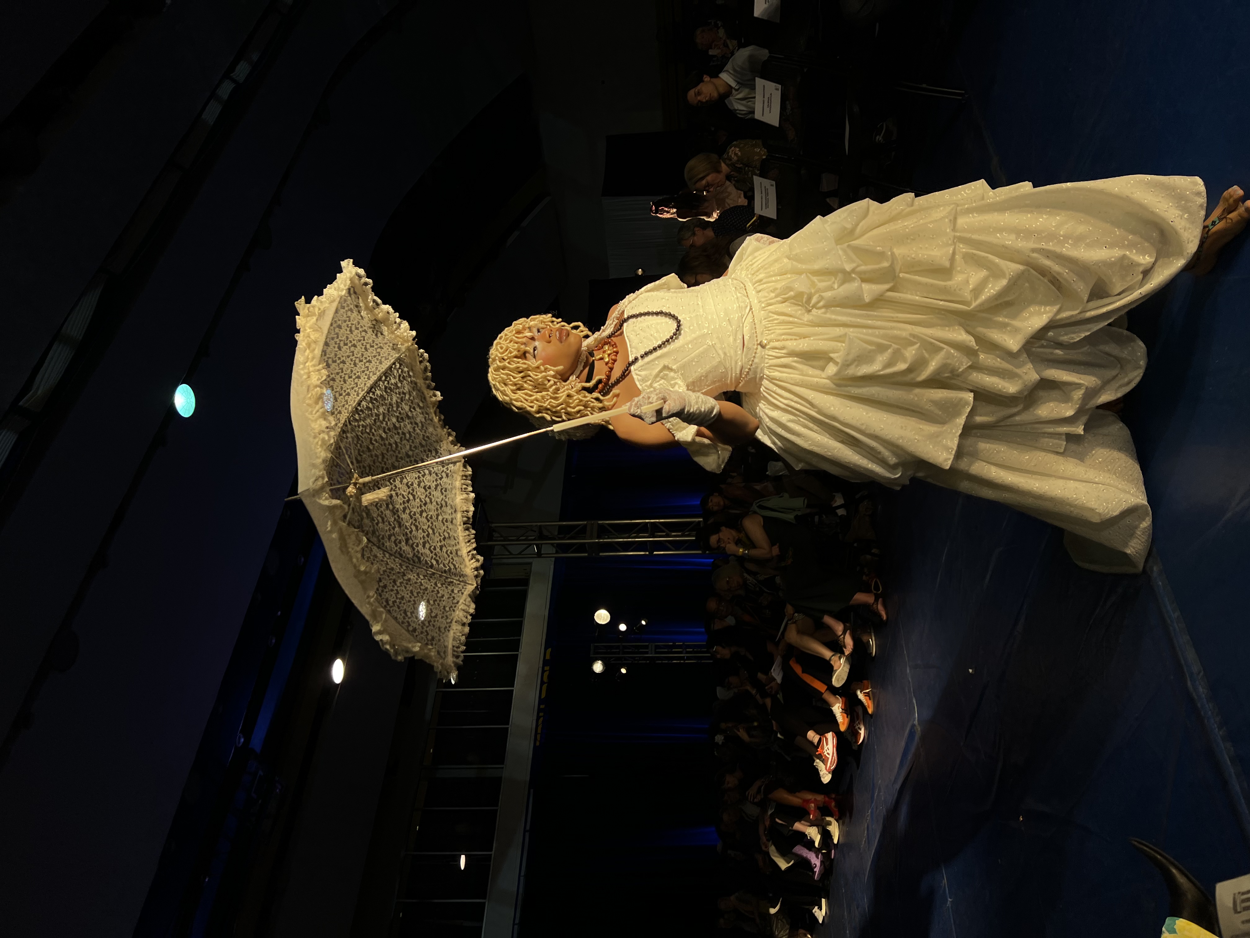 Model showcases Camilla Leonelli Calzado\'s designs on the Mass Exodus runway.