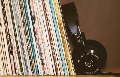 Headphones and vinyls