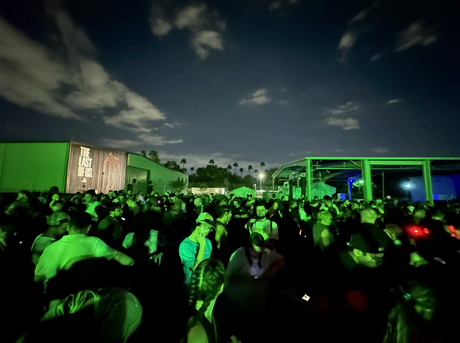 House line for Halloween Horror Nights