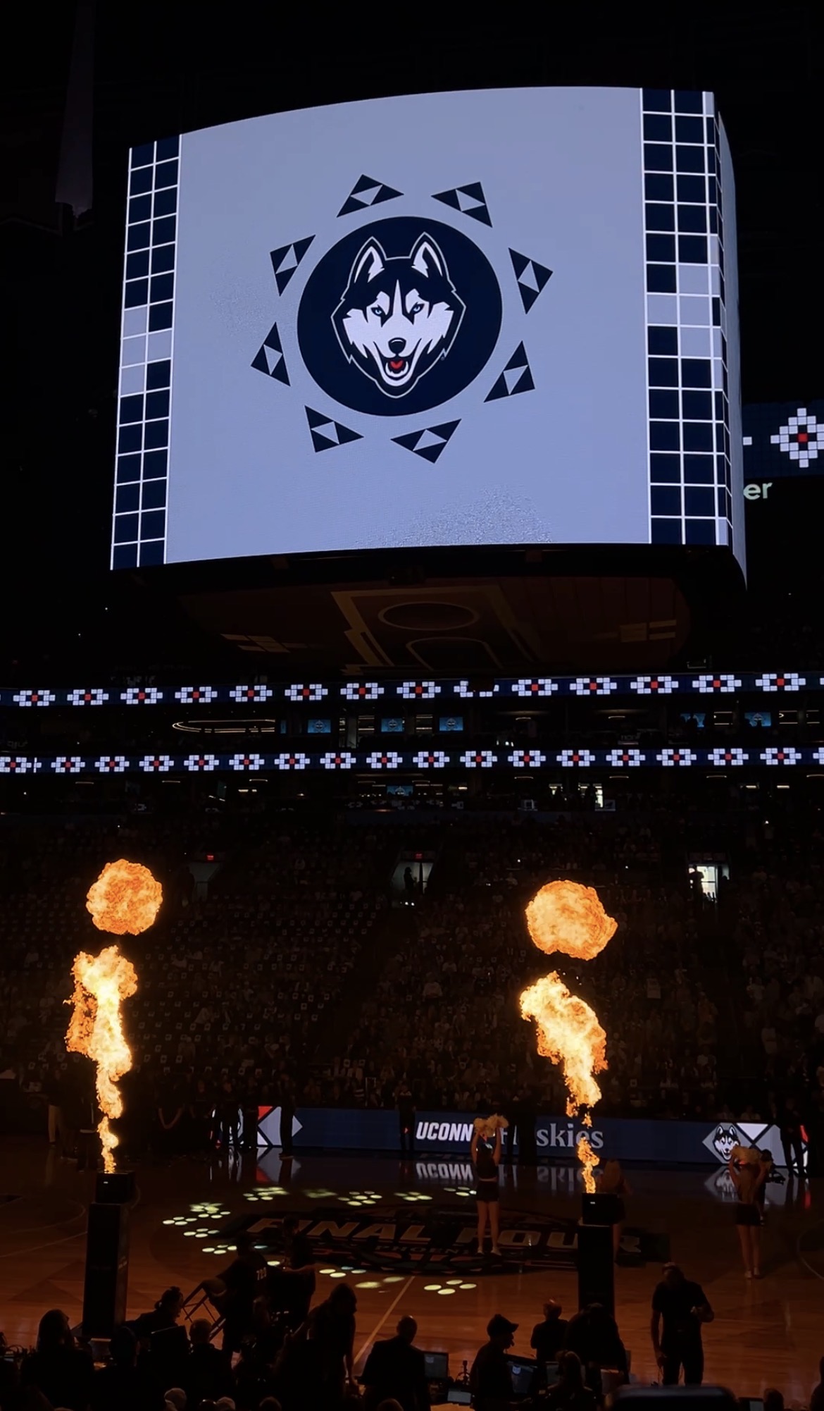 uconn basketball game