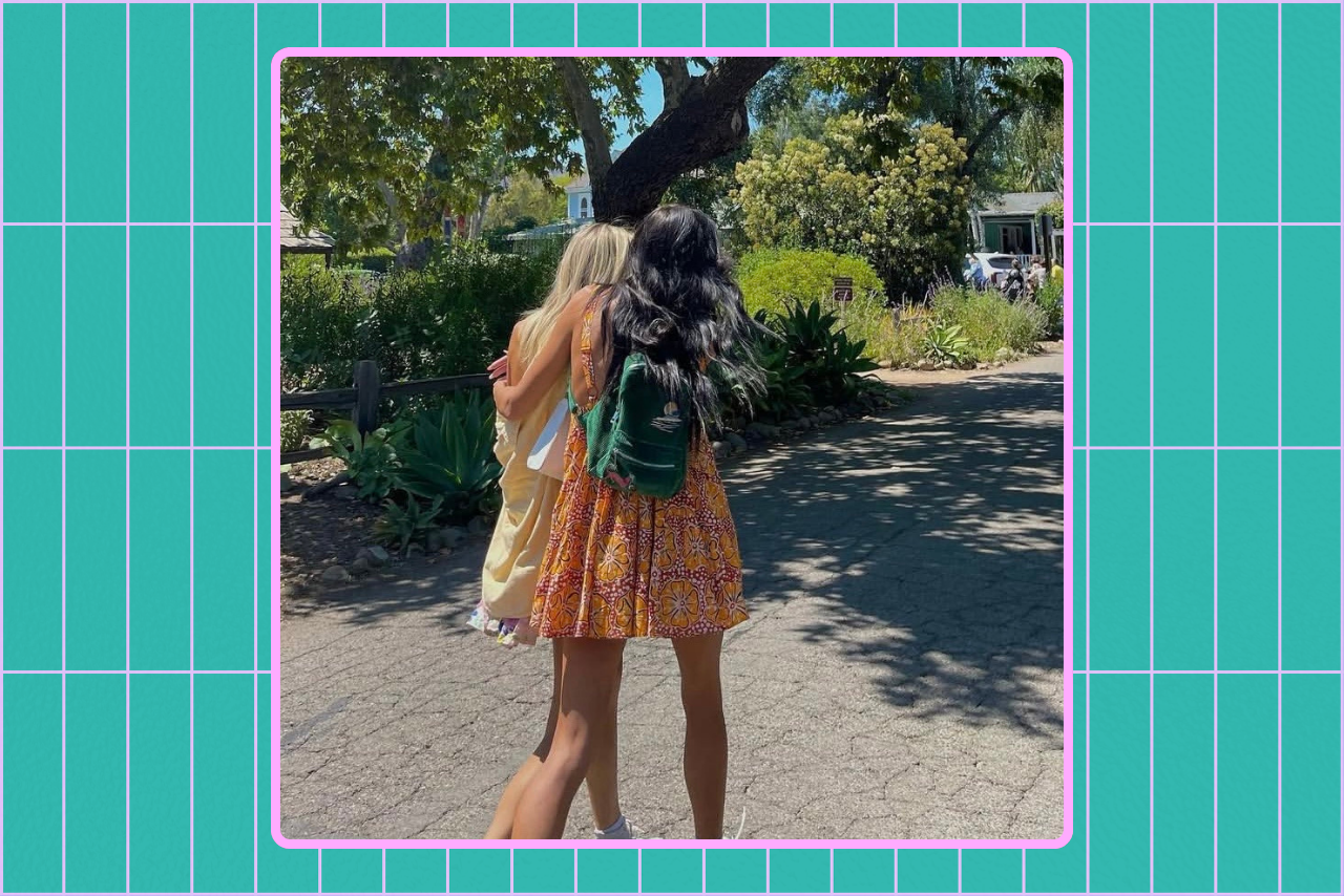 sorority dei chair?width=698&height=466&fit=crop&auto=webp&dpr=4