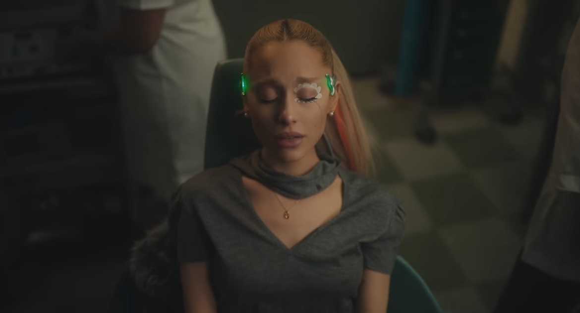 img 6095jpegjpg by Ariana Grande?width=698&height=466&fit=crop&auto=webp&dpr=4