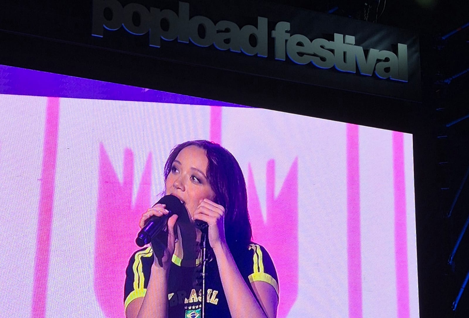 Laufey performing at the Popload Festival, in São Paulo