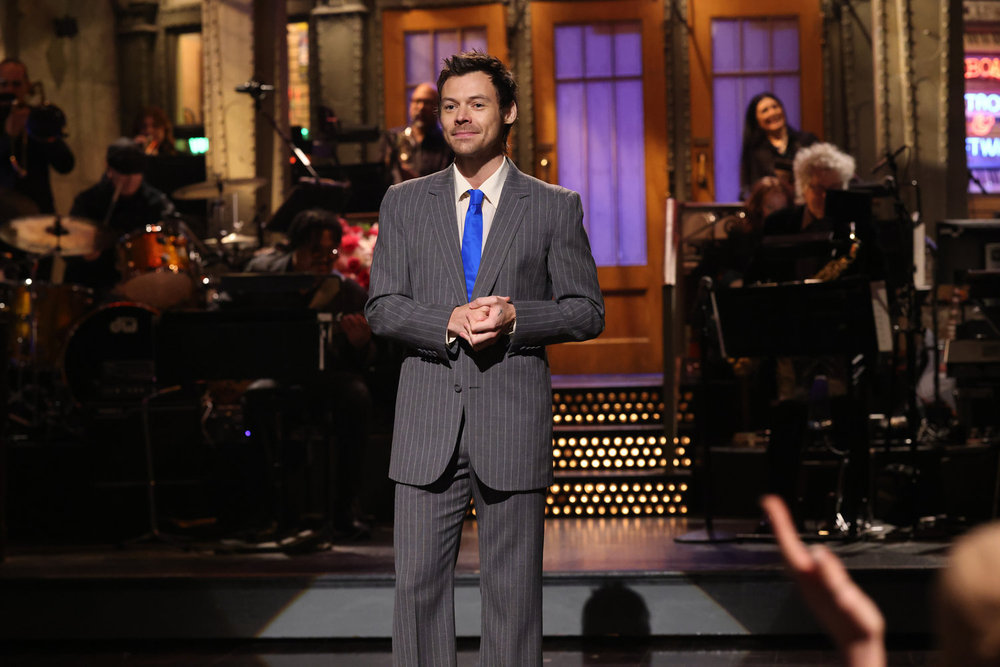 harry styles SNL performance 2026 0010?width=698&height=466&fit=crop&auto=webp&dpr=4