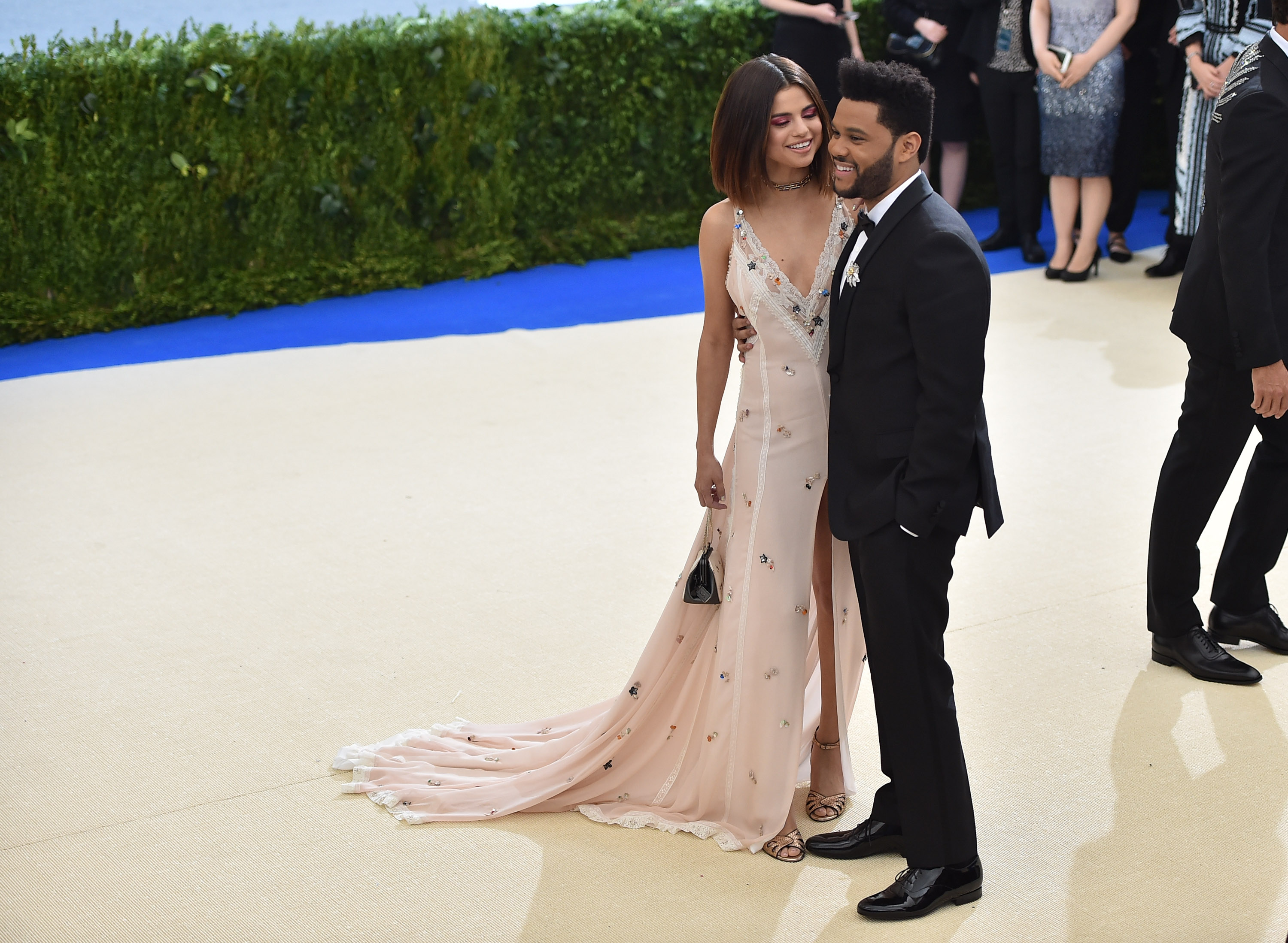 selena gomez the weeknd 2017 met gala