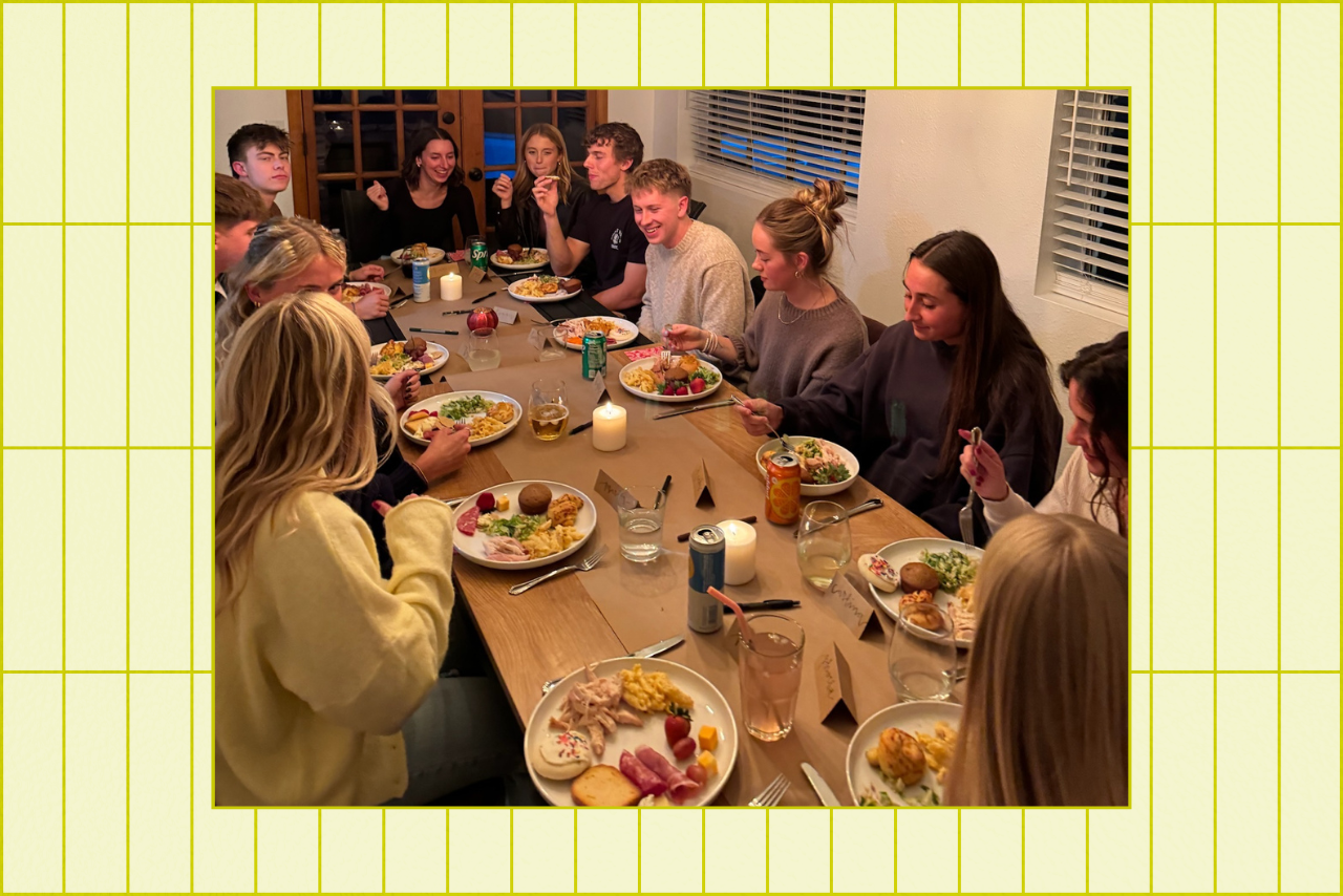 friendsgiving fomo?width=698&height=466&fit=crop&auto=webp&dpr=4