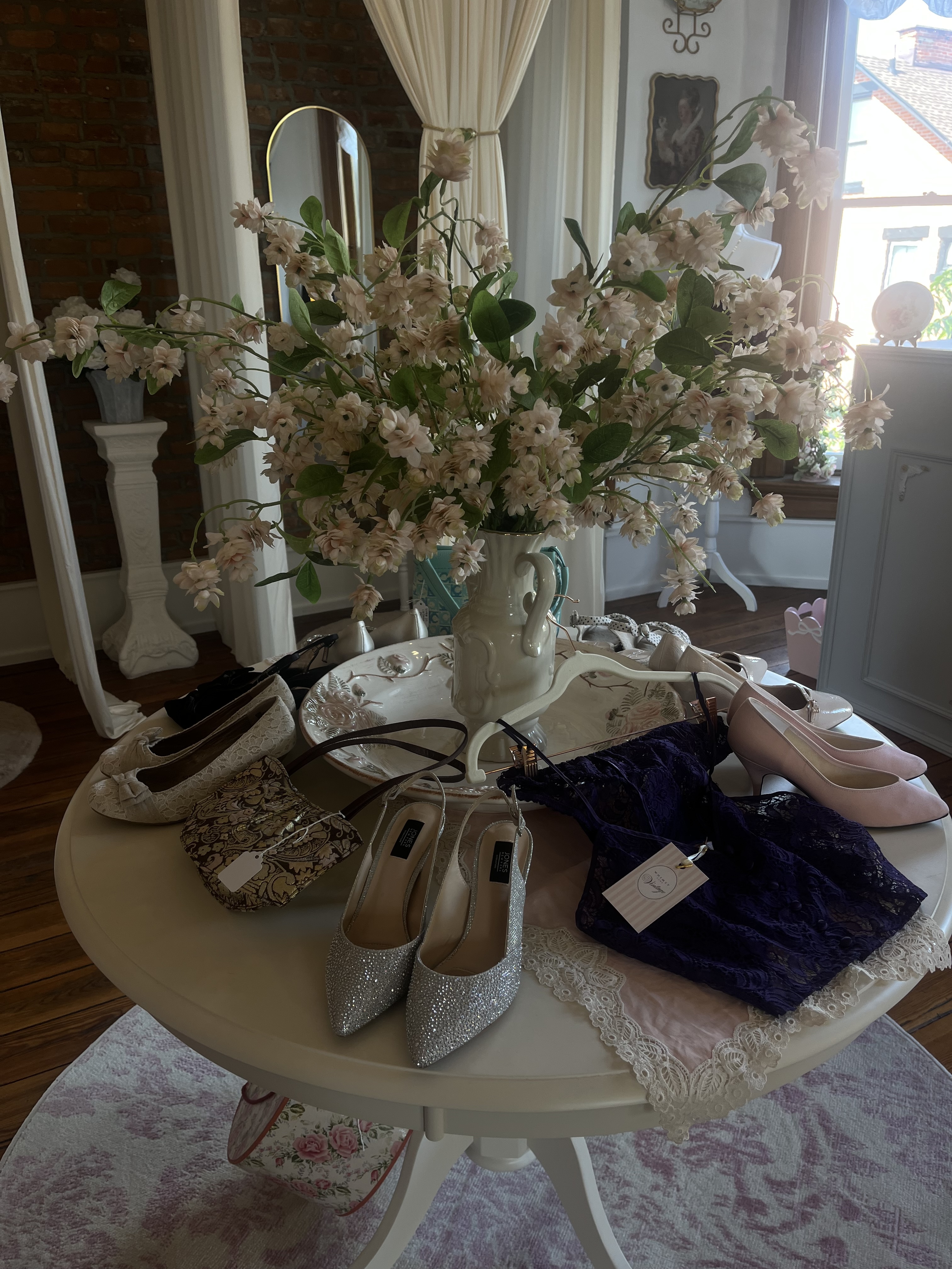 Photo of vintage store by campus