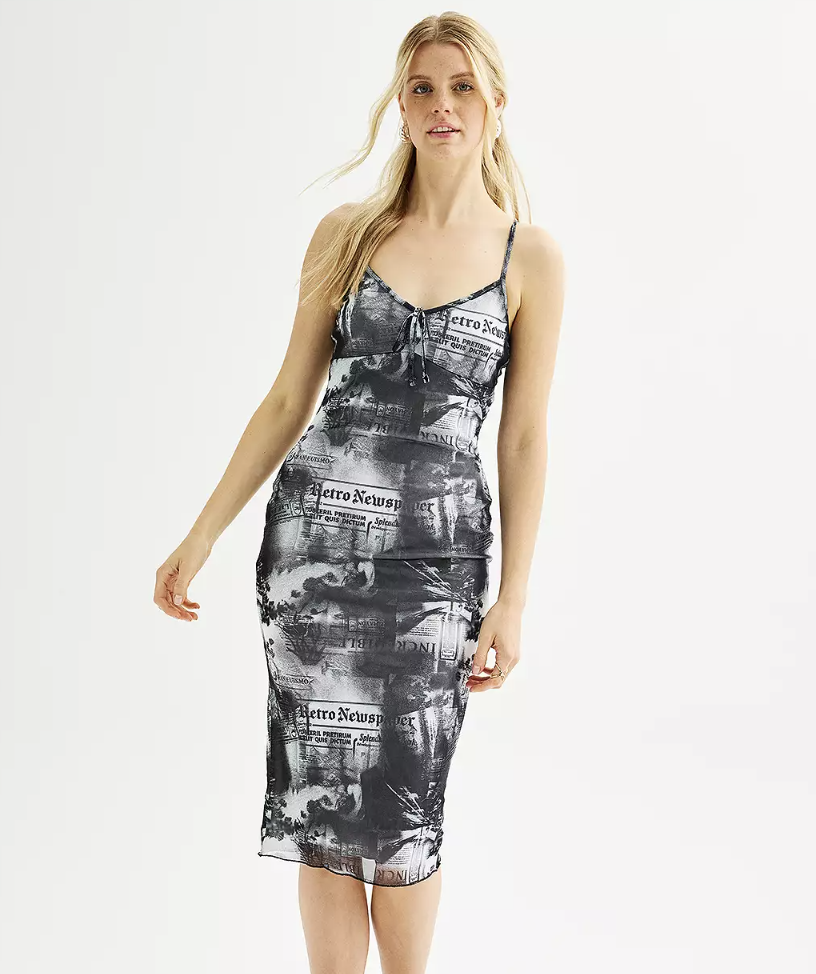 Carrie Bradshaw Jenna Ortega newspaper dress inspo