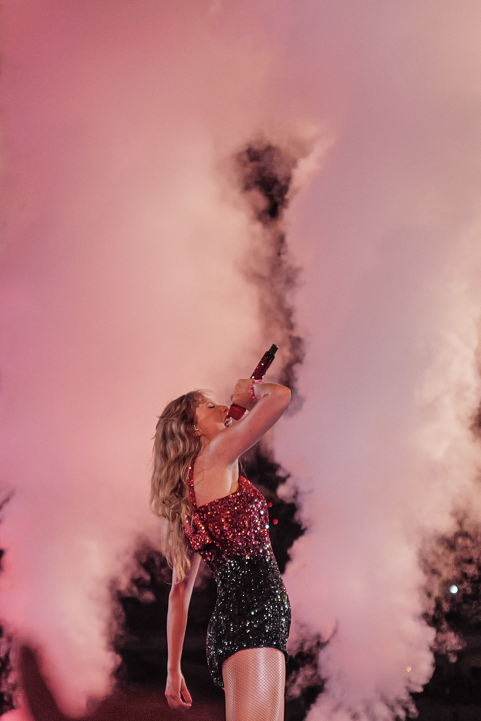 taylor swift performs during her eras tour