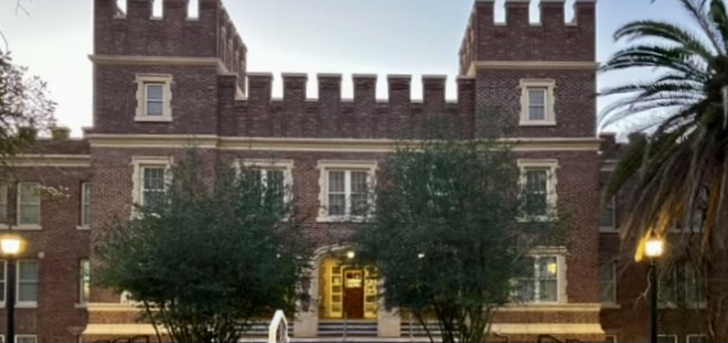 img 4887jpegjpg by Elle Lazare?width=698&height=466&fit=crop&auto=webp&dpr=4