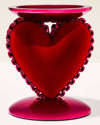 heart pedestal valentine\'s day
