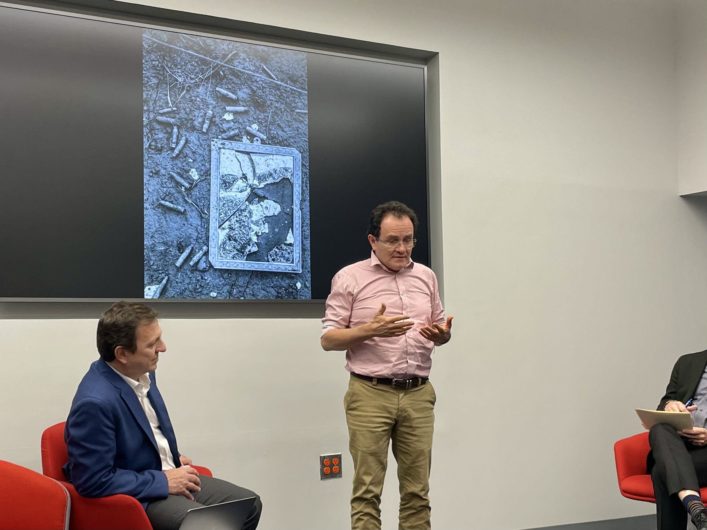 Colombian photojournalist, Jesus Abad Colorado López, giving a presentation at Hofstra University