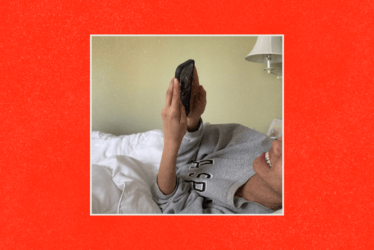 staying connected postgrad?width=698&height=466&fit=crop&auto=webp&dpr=4