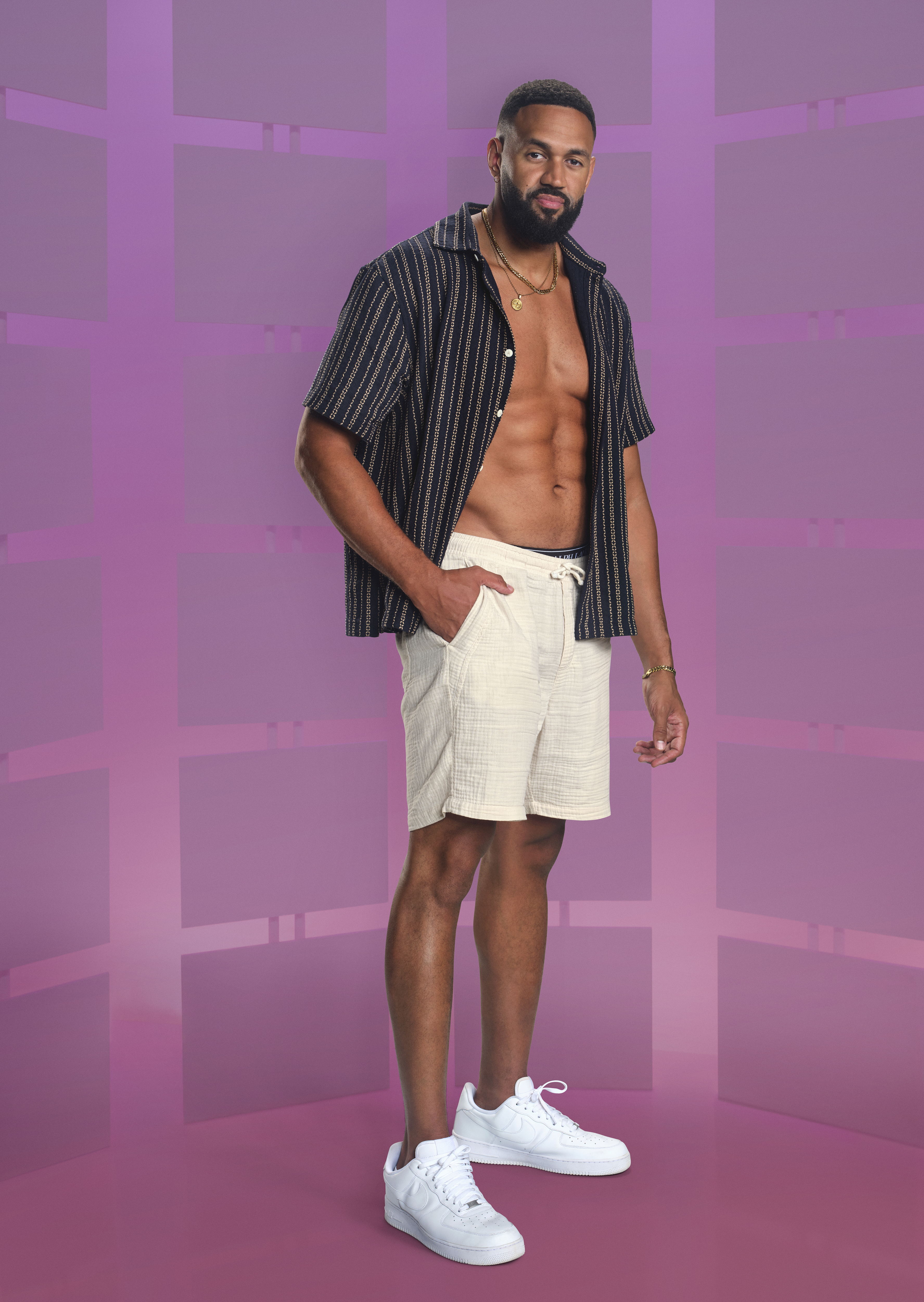 PMATCH S3 Gallery OLLIE 2393 R1?width=1024&height=1024&fit=cover&auto=webp&dpr=4