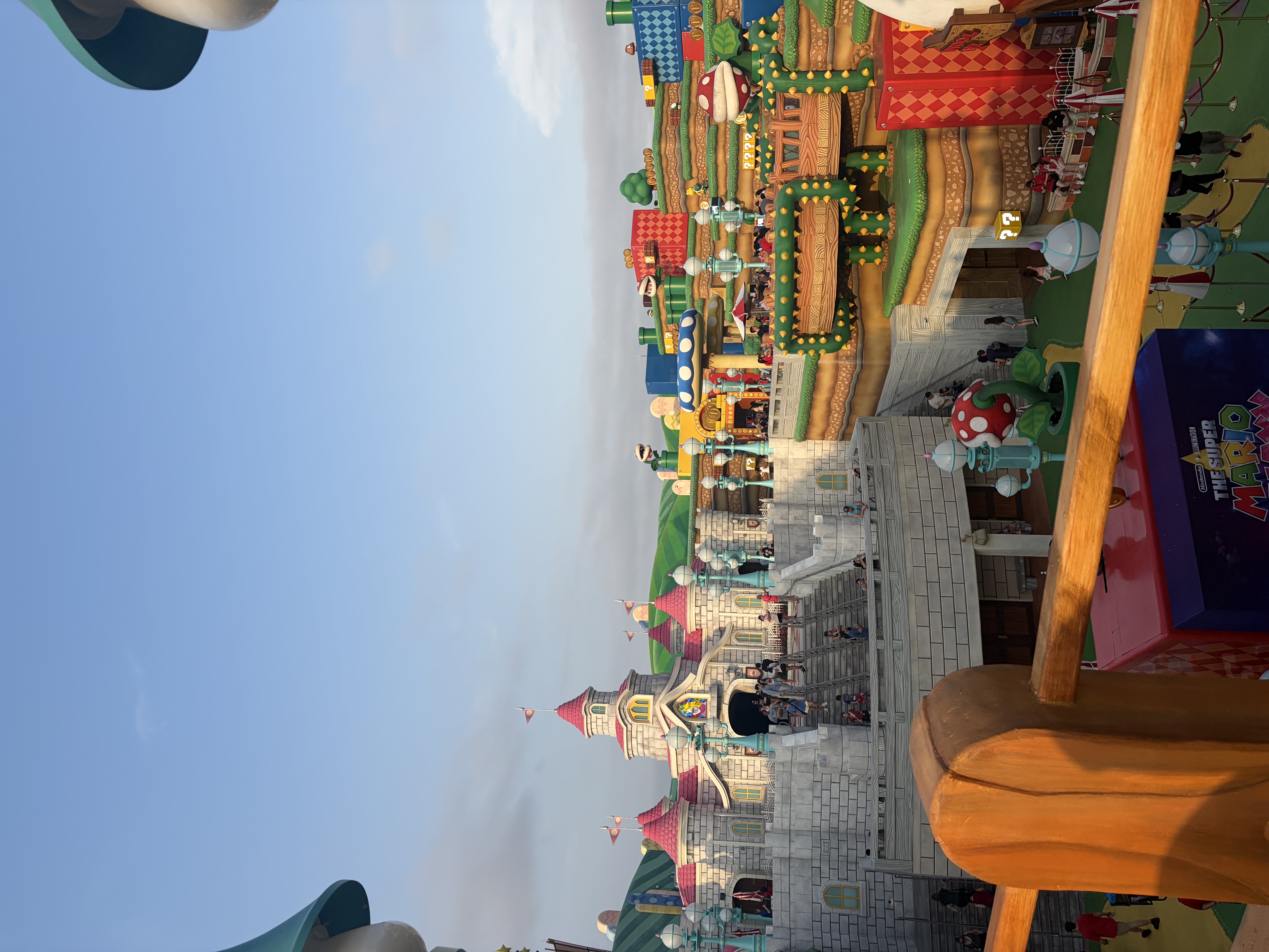 An outlook over an amusement park