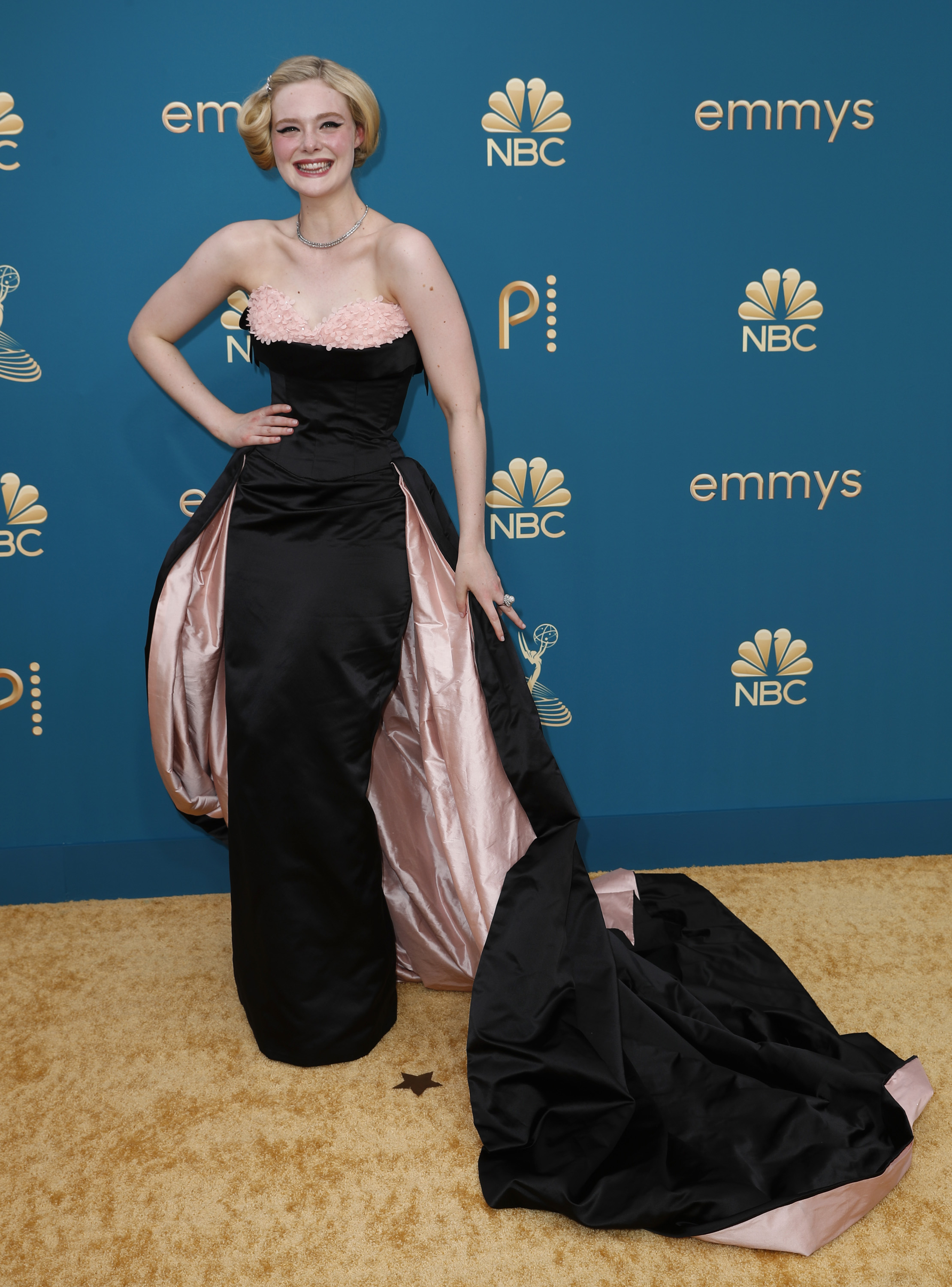 elle fanning emmys 2022?width=500&height=500&fit=cover&auto=webp&dpr=4