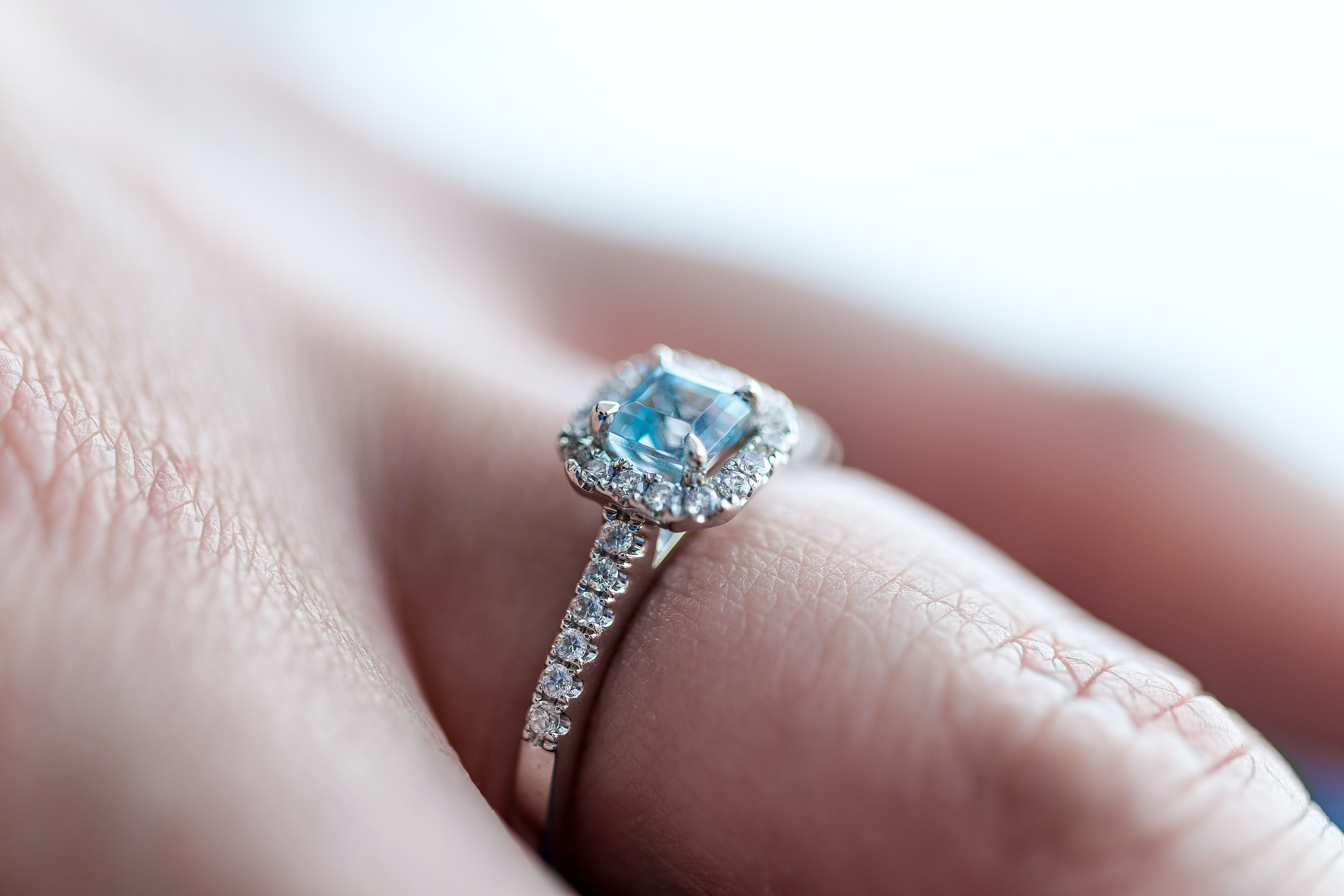 Engagement ring by Andy Holmes?width=698&height=466&fit=crop&auto=webp&dpr=4