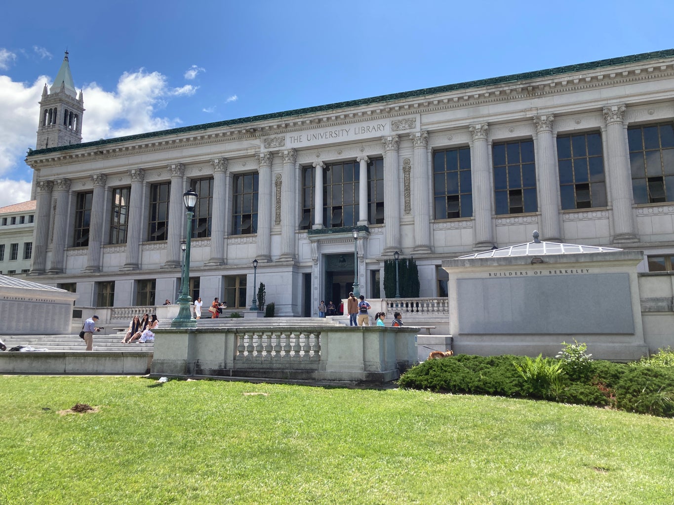 UC Berkeley Doe Library and Campanile