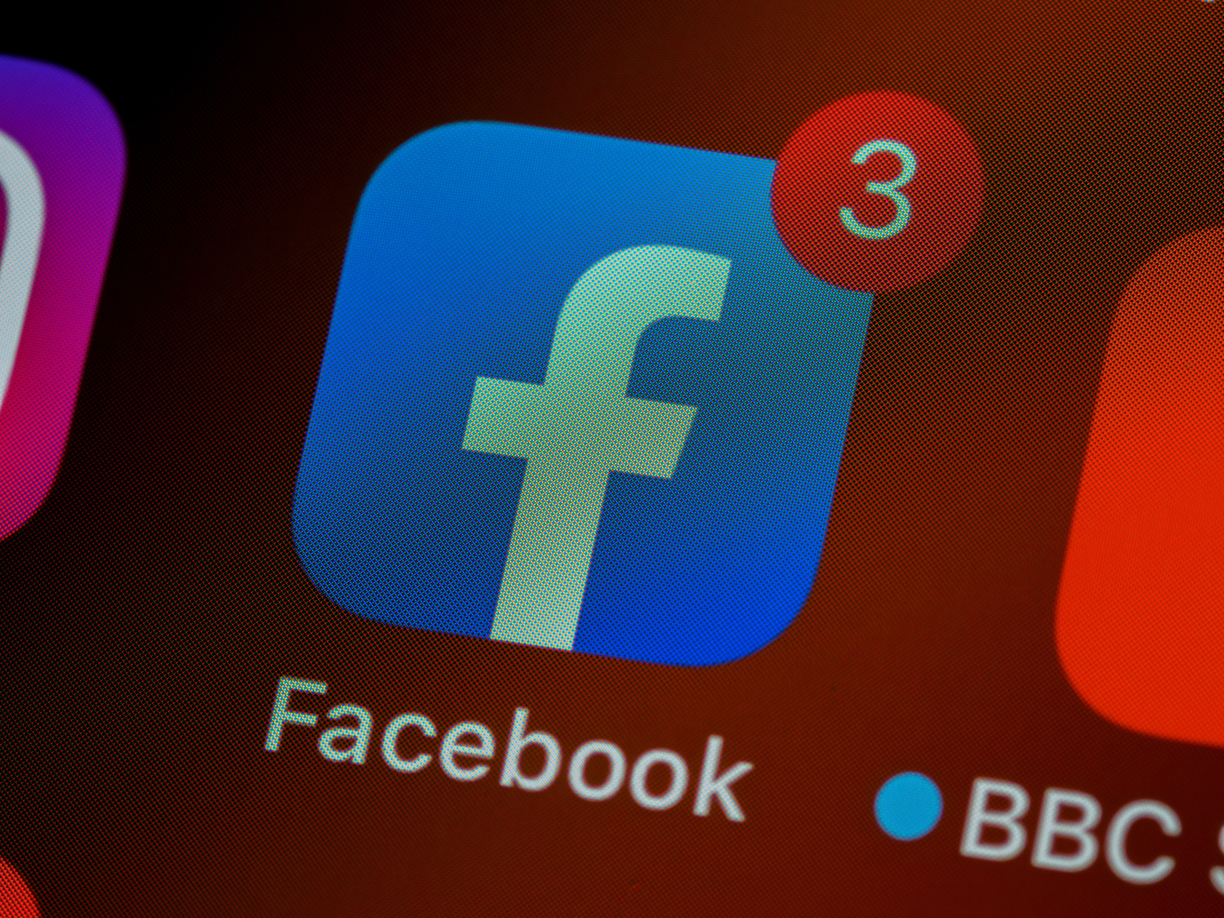 facebook app logo with notifications?width=698&height=466&fit=crop&auto=webp&dpr=4